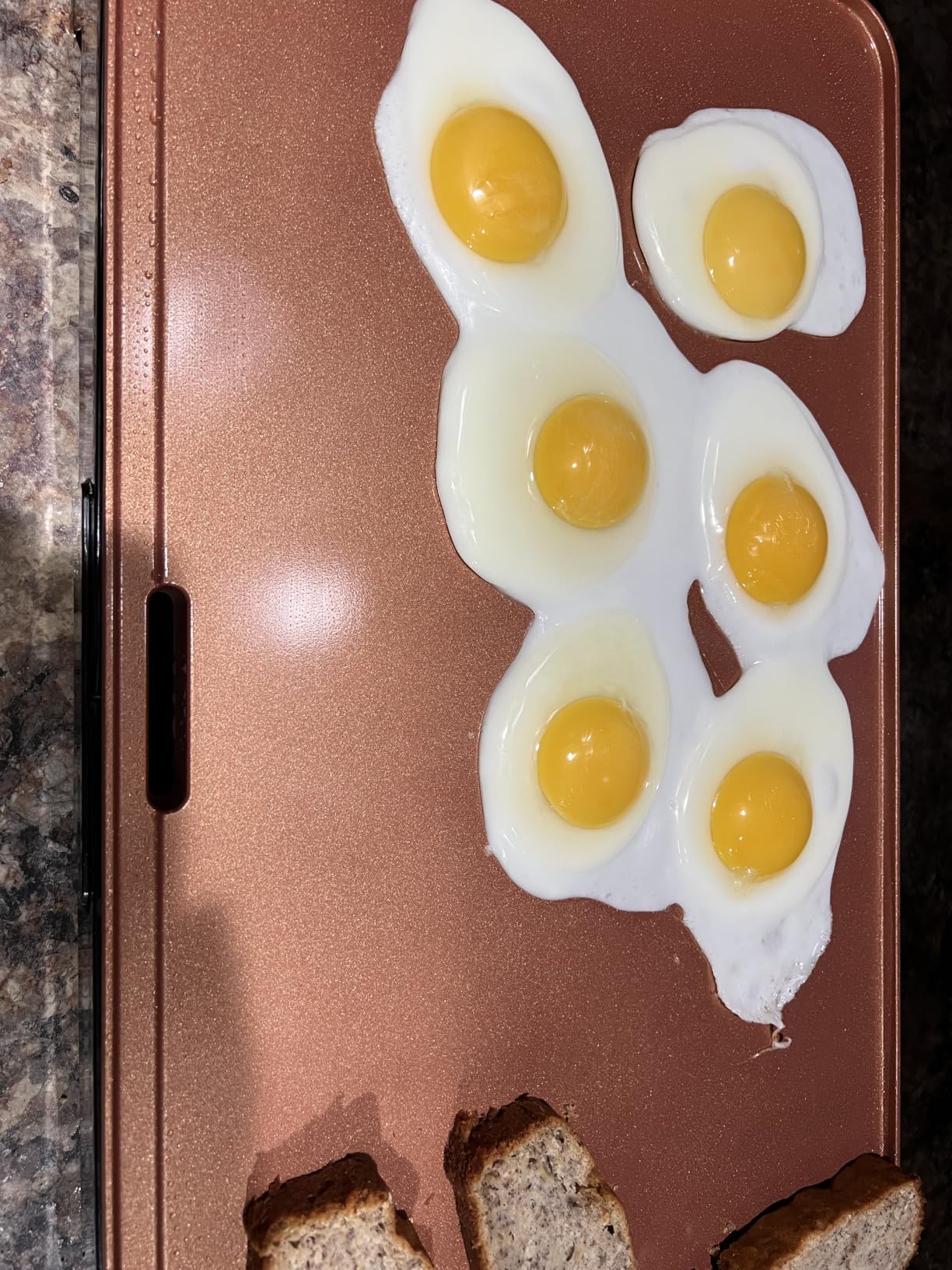 bella XL Electric Ceramic Titanium Griddle, Make 15 Eggs At Once, Healthy-Eco Non-stick Coating, Hassle-Free Clean Up, Large Submersible Cooking Surface, 12