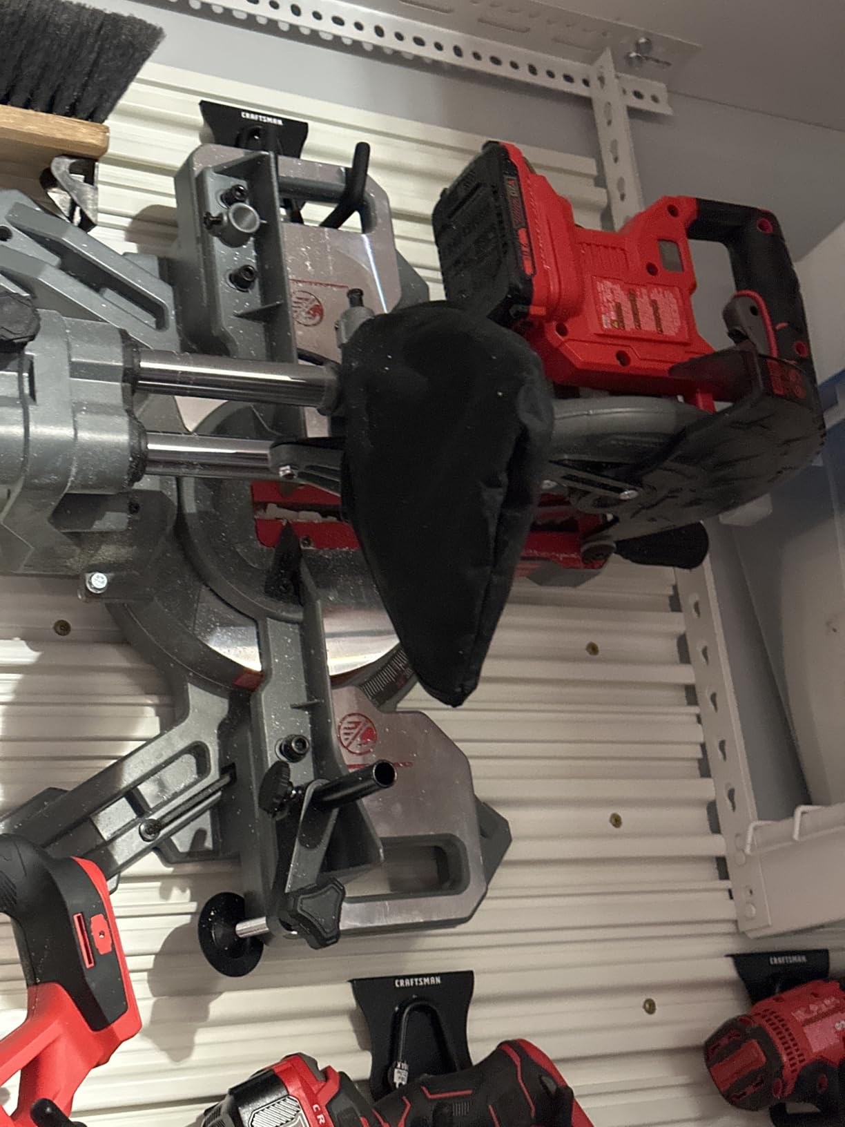 CRAFTSMAN V20 Cordless Sliding Miter Saw, 7-1/4 inch customer photo 2