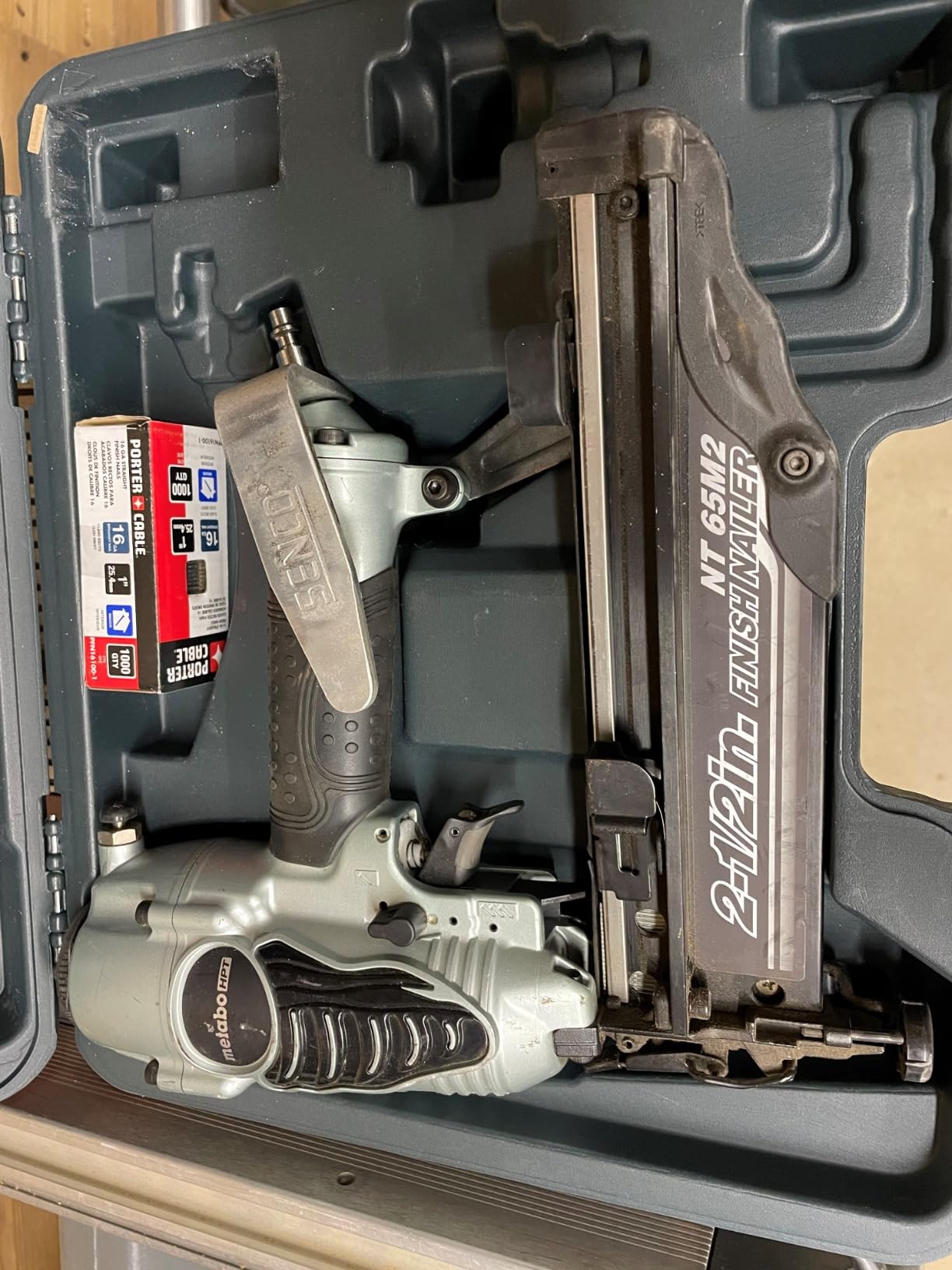 Metabo HPT Finish Nailer with Air Duster, 16 Gauge, 1 to 2-1/2 Inch Finish Nails, NT65M2S customer photo 2