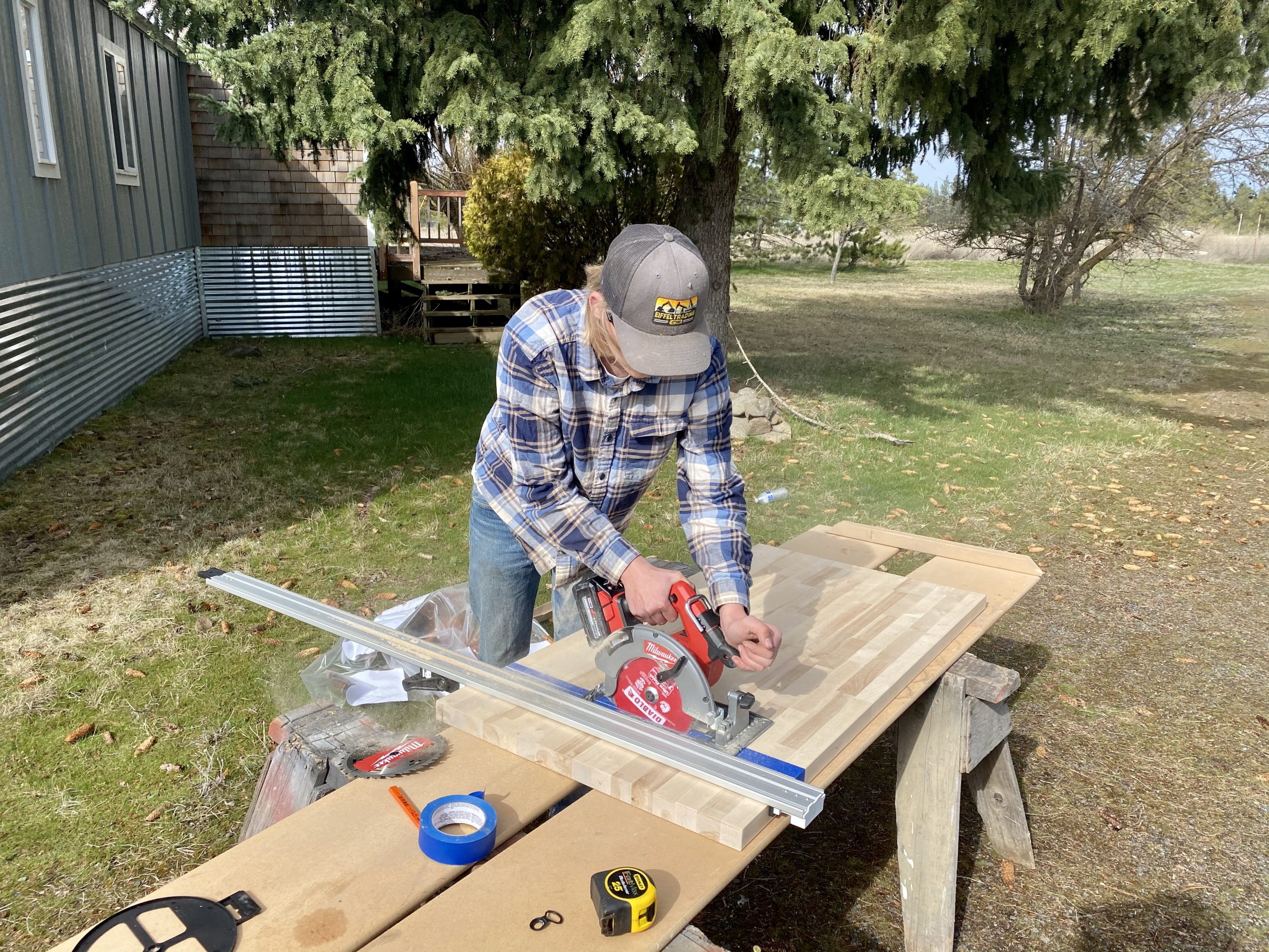 Milwaukee 2732-20 M18 Fuel 18 Volt Lithium-Ion 15 Amp 7-1/4 Inch Cordless Circular Saw (Tool Only) (Non-Retail Packaging) customer photo 1