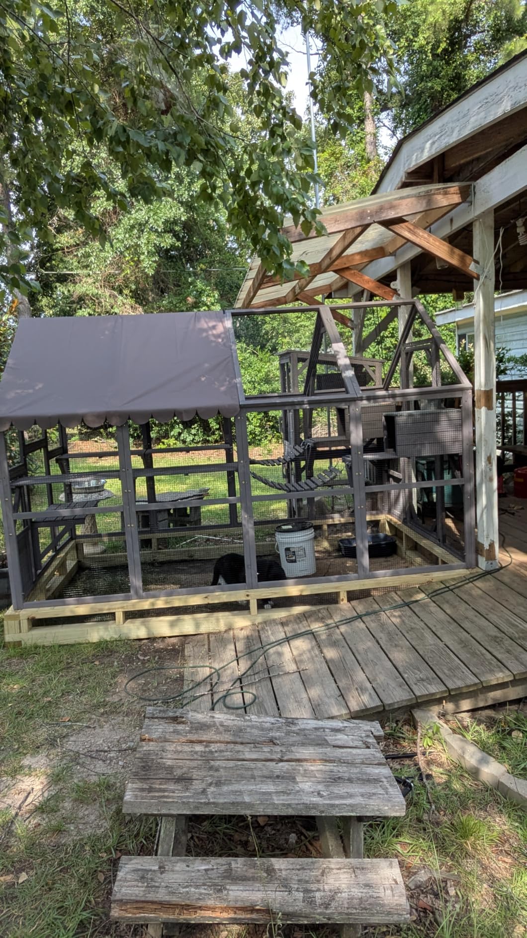 Aivituvin Cat House Outdoor Catio Cat Enclosures on Wheels 70.9