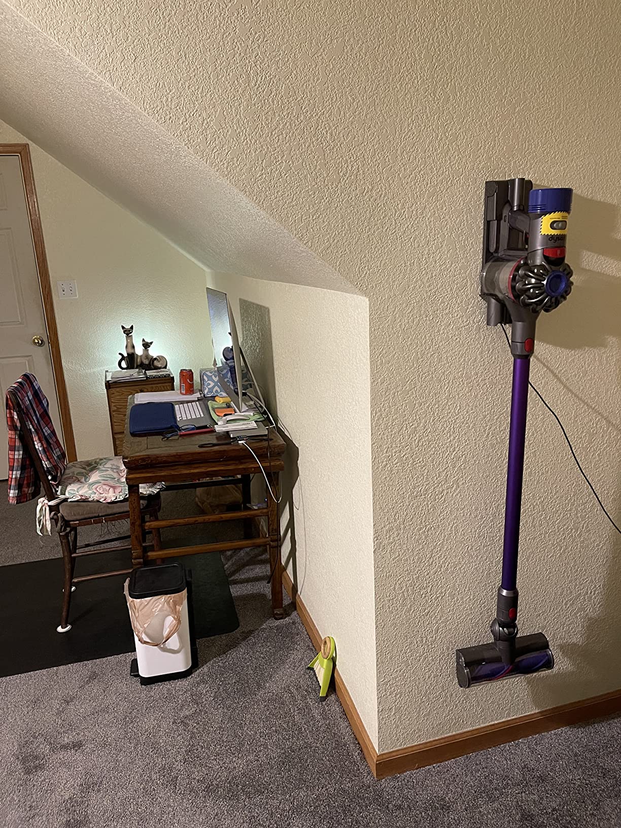 Dyson V8 Animal+ Cordless Stick Vacuum Cleaner, Purple (Renewed) customer photo 1