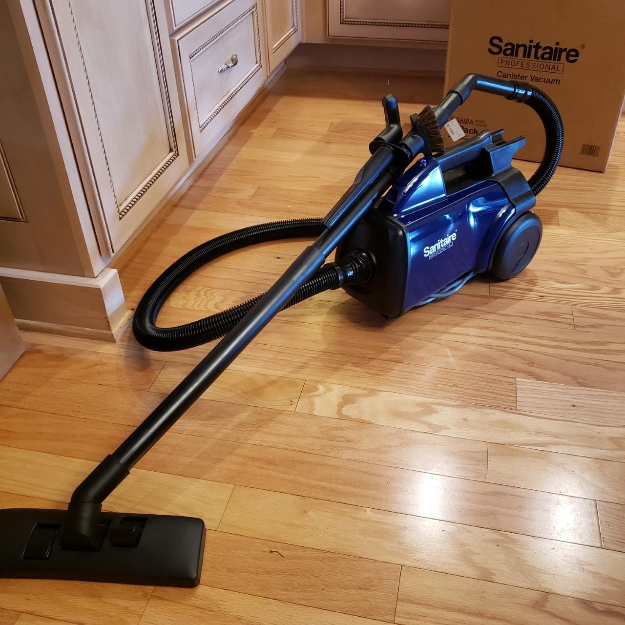 Sanitaire Professional Compact Canister Vacuum Cleaner, SL3681A customer photo 2