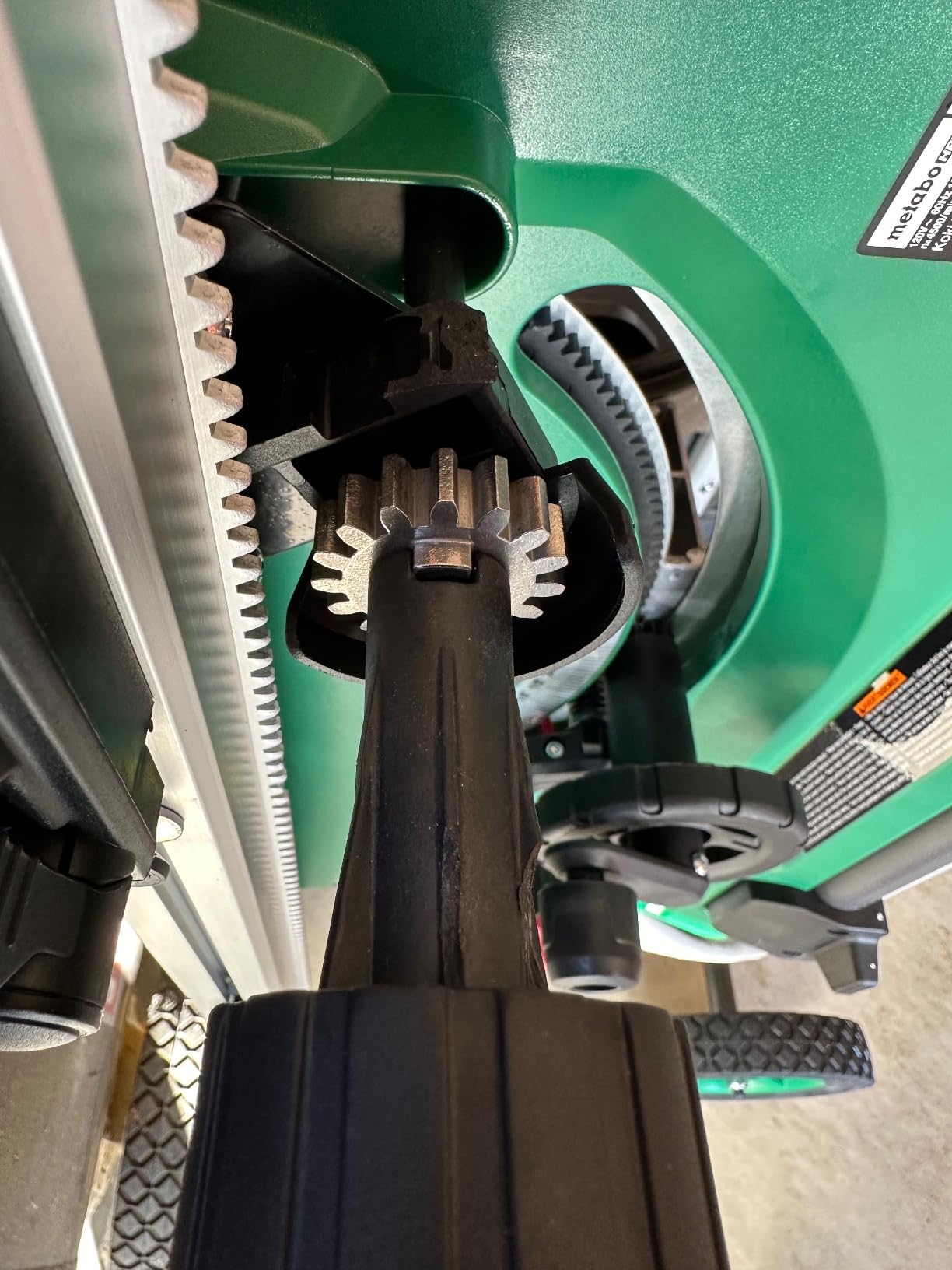 Metabo HPT 10-Inch Table Saw 15-Amp Fold and Roll Stand Power Saw, C10RJS | 35-Inch Rip Capacity, 28.75 x 22 in Surface, Adjustable Foot, Durable Motor, Pro-Grade Cutting Performance customer photo 2