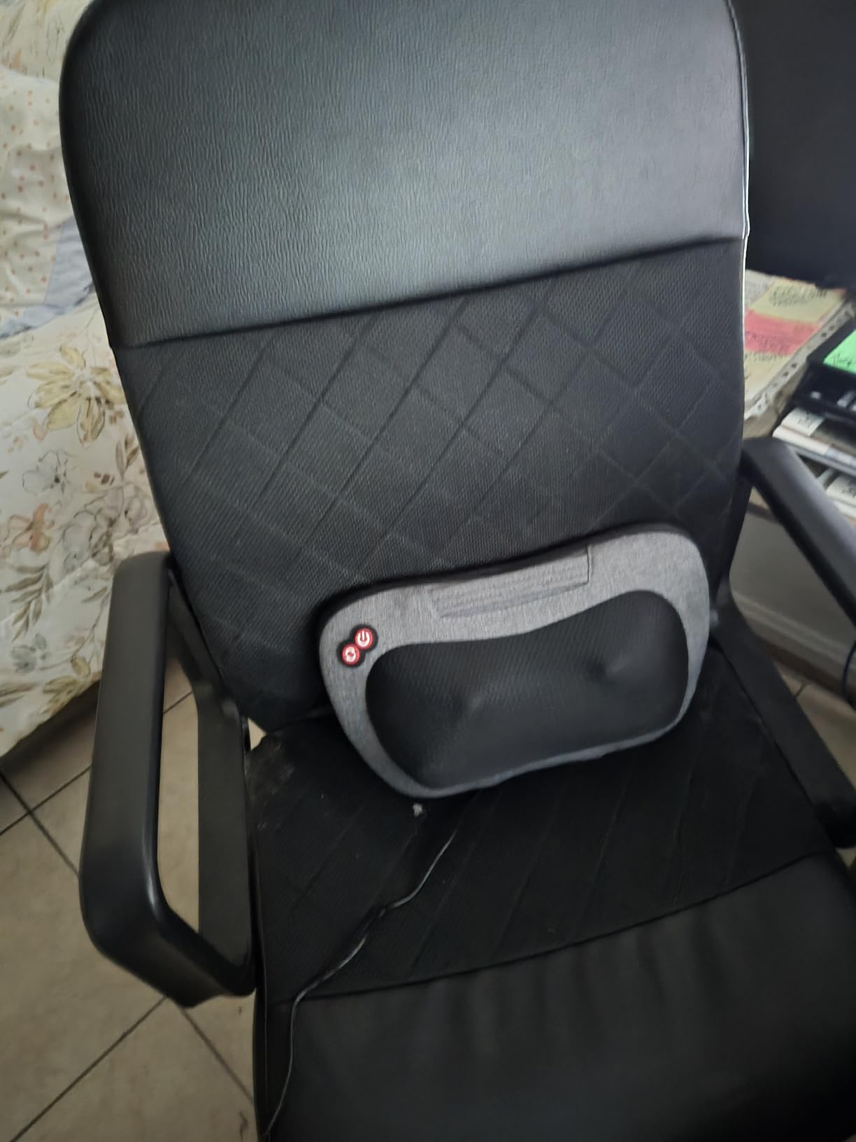 VIKTOR JURGEN Shiatsu Back Massager with Heat - Deep Tissue Massage for Neck, Shoulder, Back Pain Relief, Electric Kneading 3D Massage Pillow customer photo 1