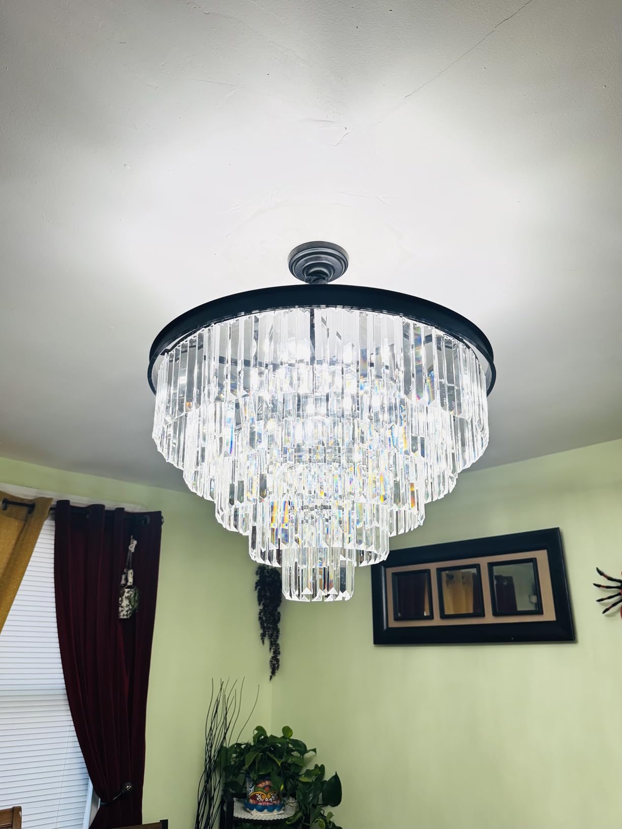 A AXILIXI Modern Crystal Chandeliers 24