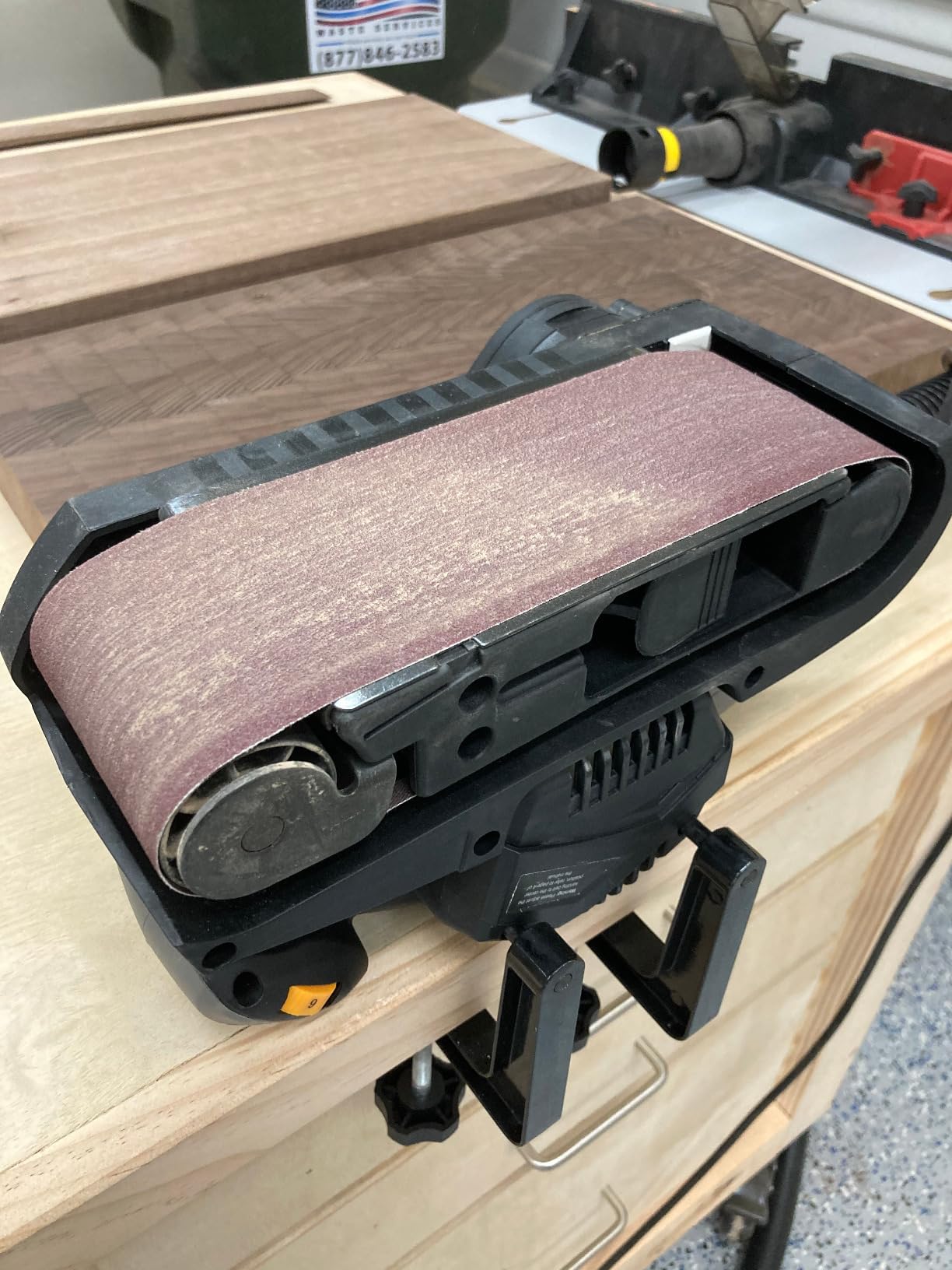 Jellas 7Amp Handheld Belt Sander, 3 x 21 Inch with Dust Bag for Woodworking | Variable Speed Control, 2-in-1 Vacuum Adapter, 10ft Power Cord, Dust Collection Design for Wood Sanding Projects customer photo 1