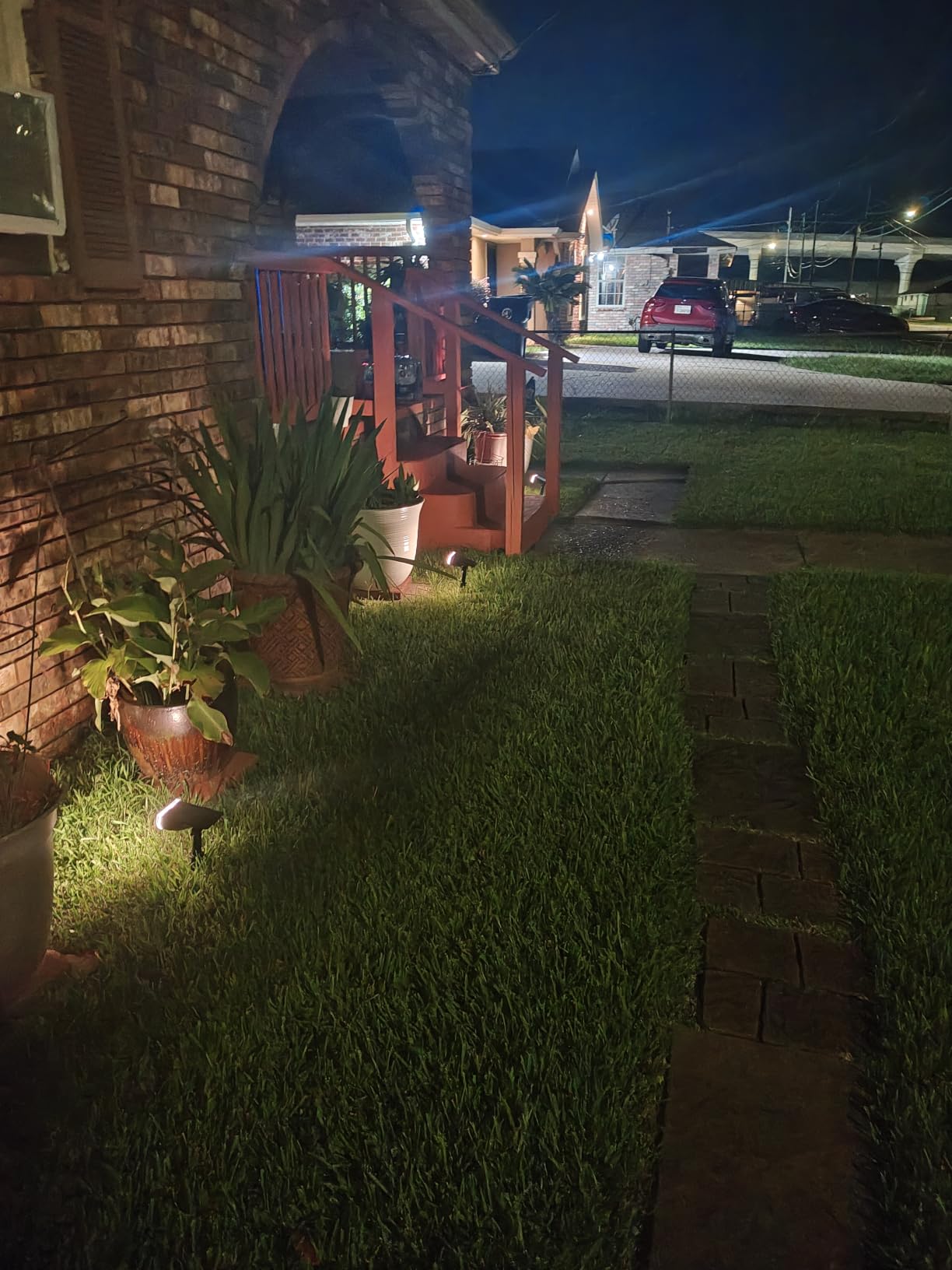 Linkind Solar Lights Outdoor Waterproof LED Spotlights Warm White 6 Pack | Starray, 3 Lighting Modes, 650LM, 3000K, Dusk to Dawn, In-Ground Wall-Mounted for Landscape Yard Garden Tree Flag Pathway customer photo 2