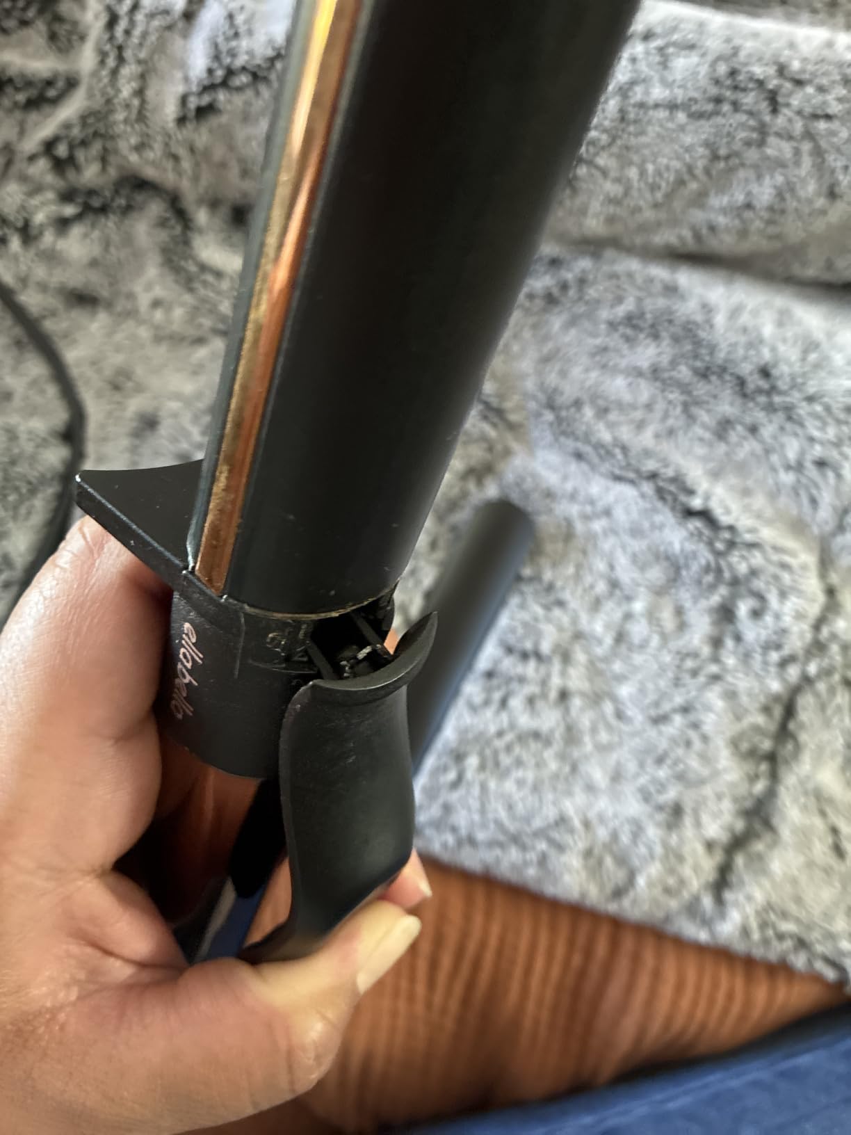 ELLA BELLA Curling Iron 1 Inch, Professional Ceramic Wand, All Hair Types customer photo 1