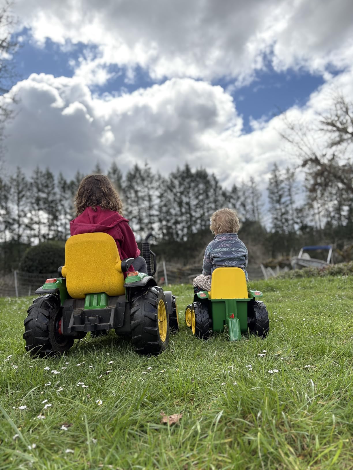 Peg Perego John Deere Mini Tractor 6V Ride on Tractor with Working Lights and Sounds, for Kids 1.5-3 Years customer photo 1