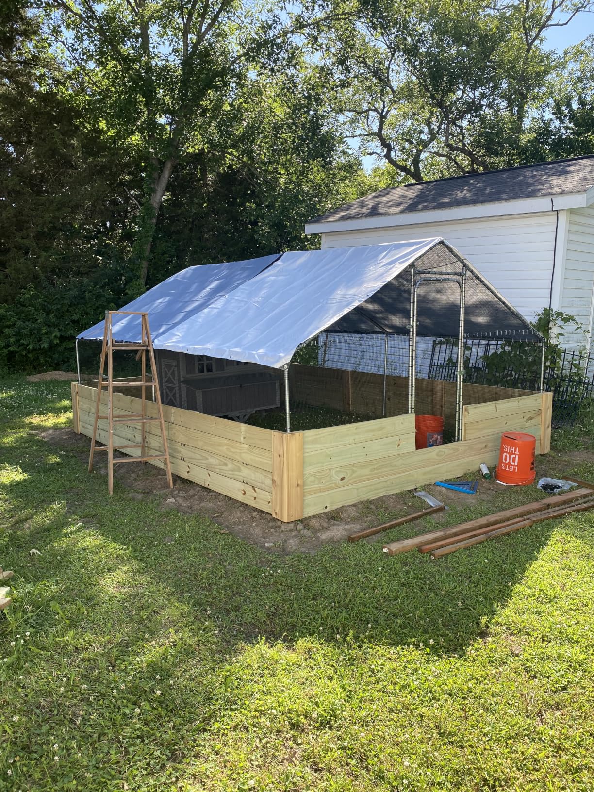 Large Metal Chicken Coop, 13.2x9.9x6.6ft Bold Chicken Pen with Spire Shape | Heavy Duty Walk-in Outdoor Enclosure with Waterproof Anti-UV Cover. Poultry Cage Suitable For Chicken, Duck, Rabbit and Dog. customer photo 1