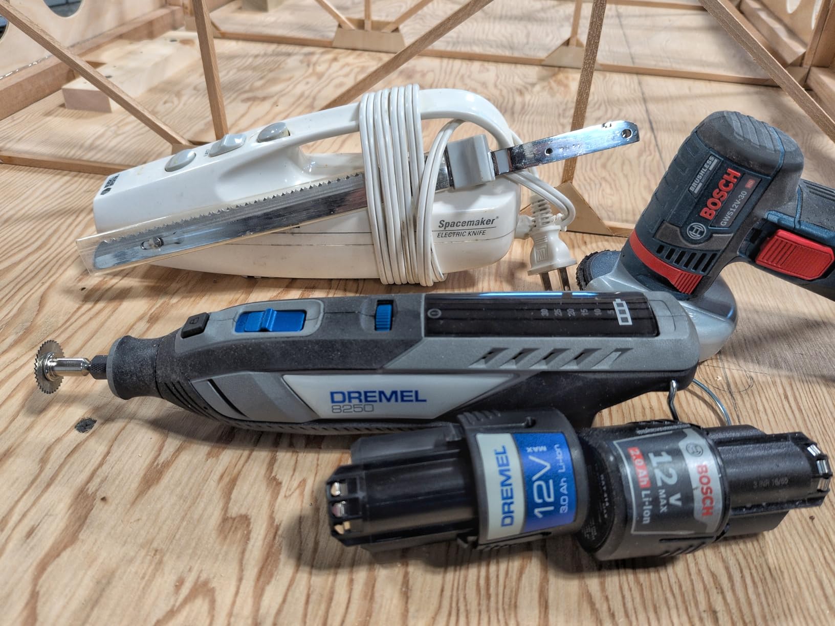Dremel 8250-5 12V Lithium-Ion Variable Speed Cordless Rotary Tool with Brushless Motor customer photo 1