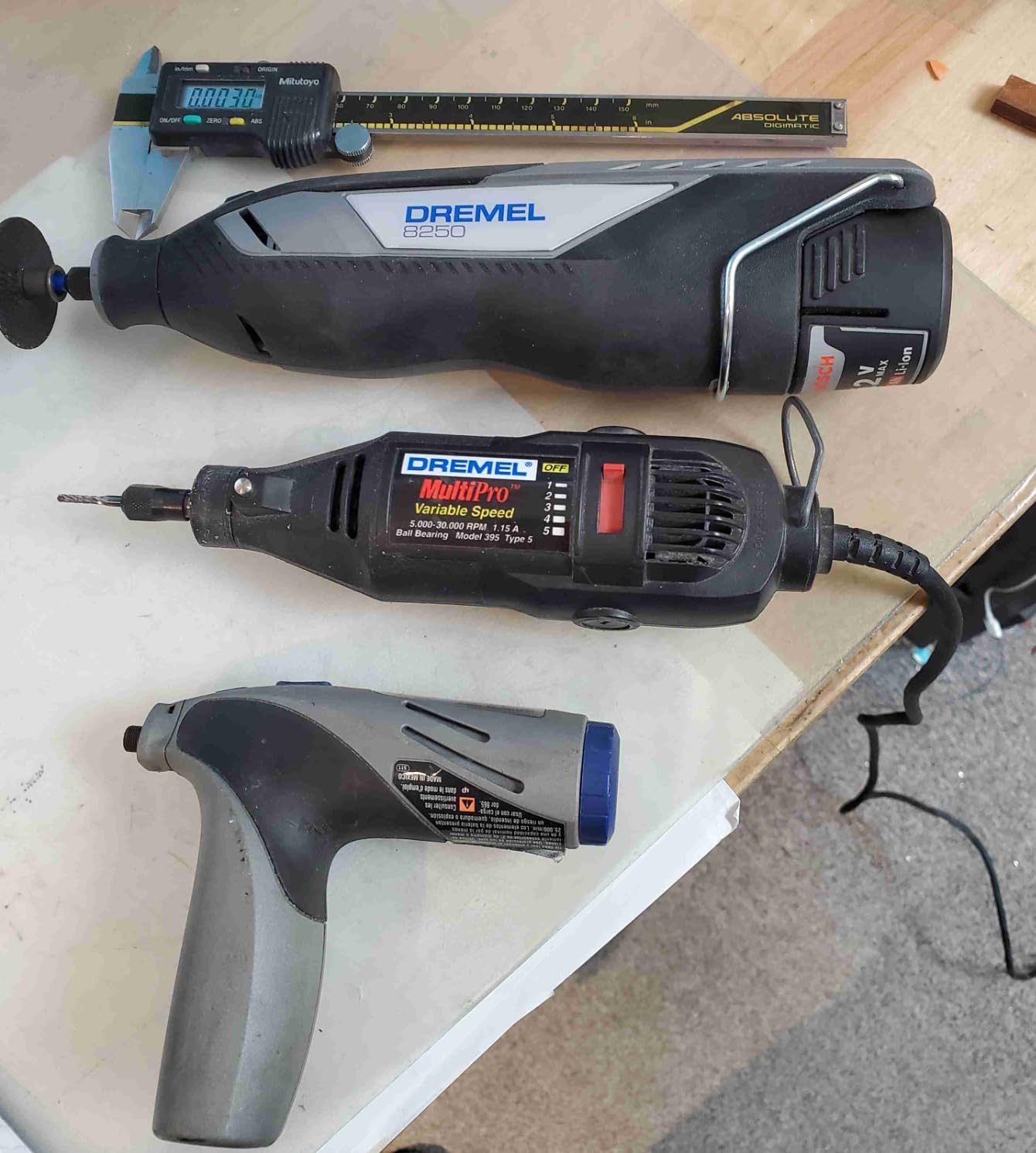 Dremel 8250-5 12V Lithium-Ion Variable Speed Cordless Rotary Tool with Brushless Motor customer photo 2