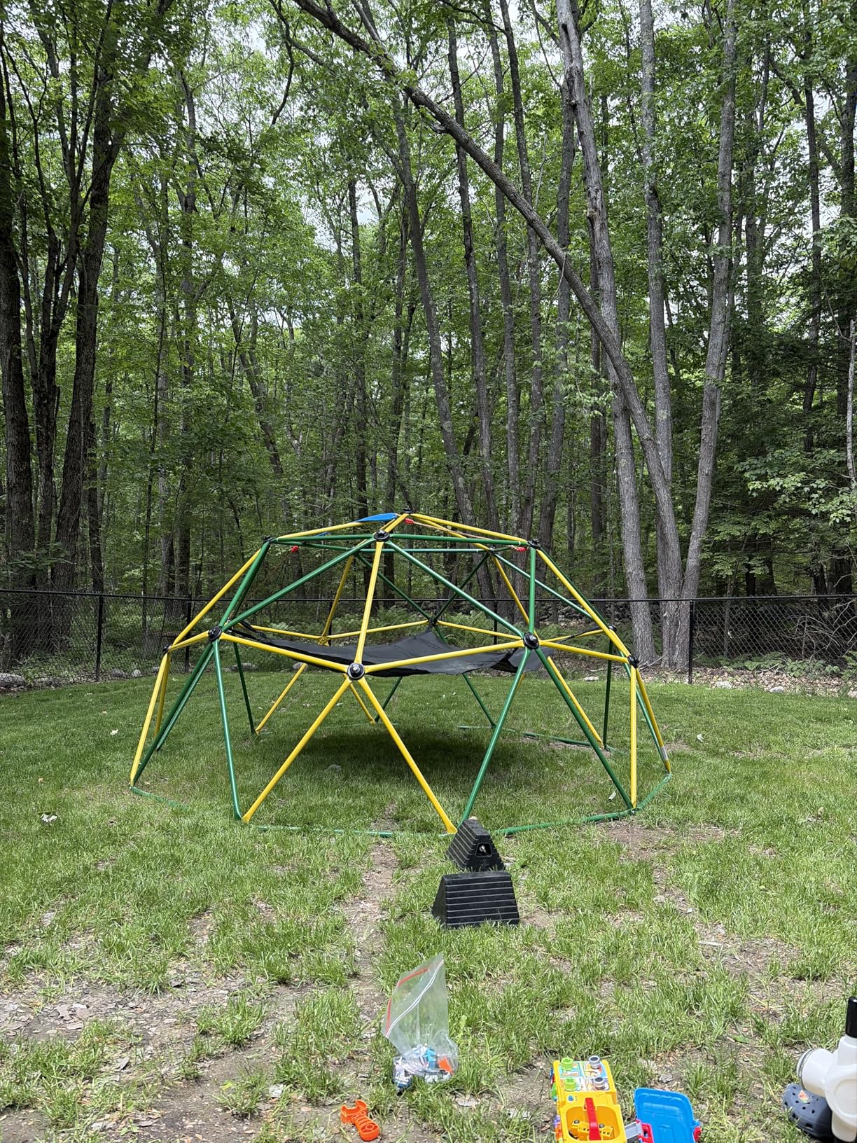 GIKPAL Climbing Dome, Upgraded 6FT Geometric Dome Climber with Climbing Grip for Kids Indoor Outdoor Play Equipment, Supports 600LBS Jungle Gym Playground Backyard Play Centre, Easy Assembly customer photo 1
