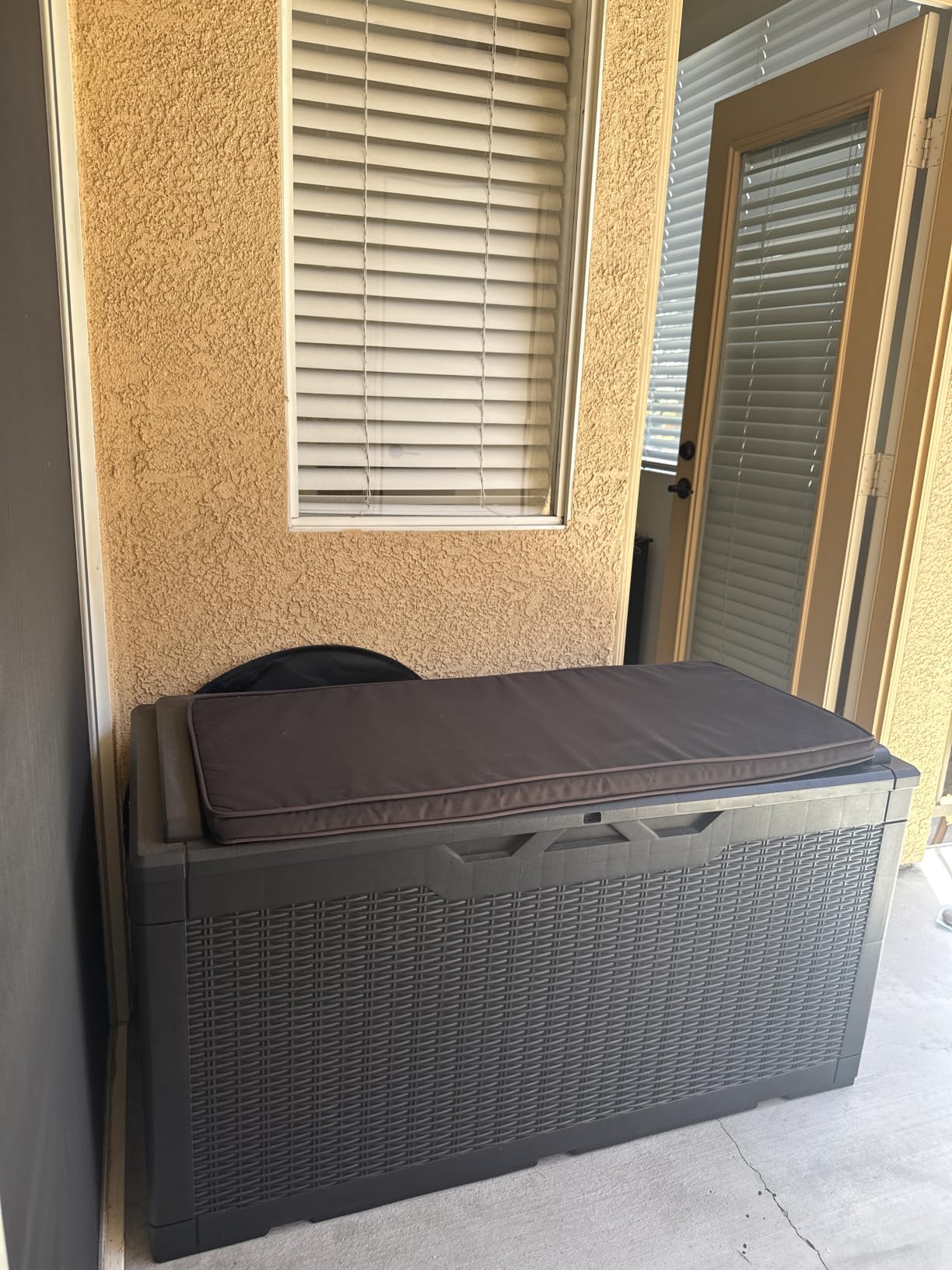 Devoko 100 Gallon Resin Waterproof Outdoor Storage Box with Cushion | Large Resin Deck Box Indoor Lockable Storage Container for Patio Furniture Garden Pool Cushions customer photo 2
