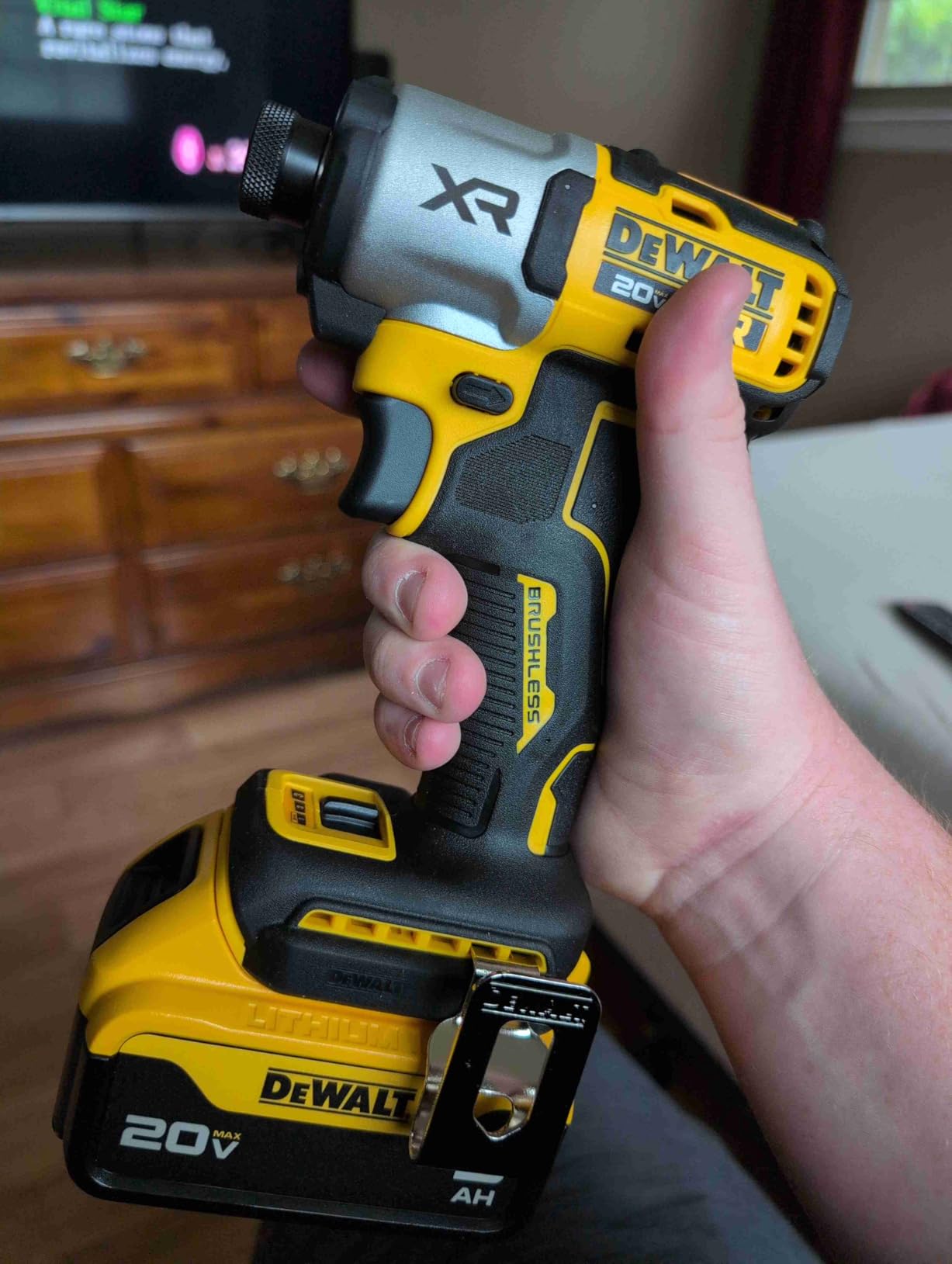 DEWALT 20V MAX XR Impact Driver, 1/4 Inch High Torque Brushless 3 Speed Premium Cordless with LED Light (DCF845B) customer photo 1