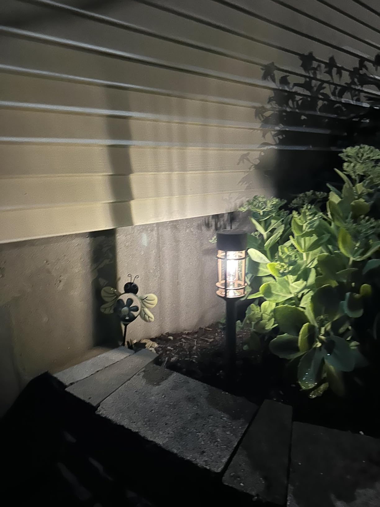 ILANCK Solar Lights Outdoor Waterproof, 8 Pack 21