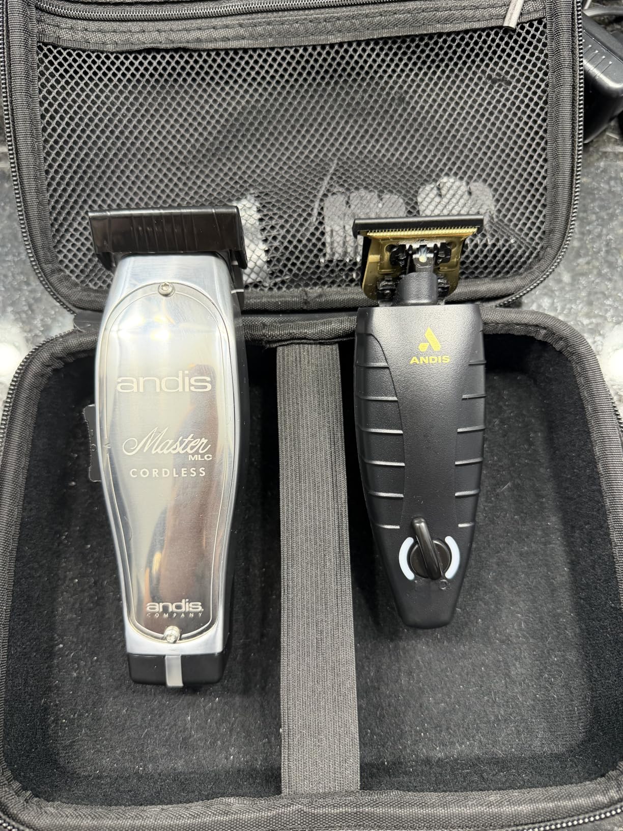 Andis 74150 GTX-EXO Professional Cord/Cordless Lithium-ion Electric Beard & Hair Trimmer with Charging Stand, Black customer photo 1