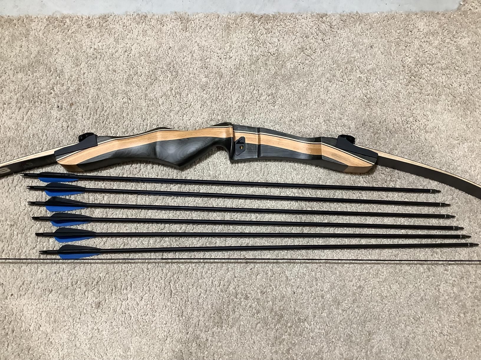 Sanlida Noble Standard Target Archery Beginner Recurve Bow and Arrows Kit for Adult and Youth, 48/54/62/66/68/70 Inch Wooden Takedown Recurve Bow Package for Training, Practice & Competition - RH Only customer photo 2