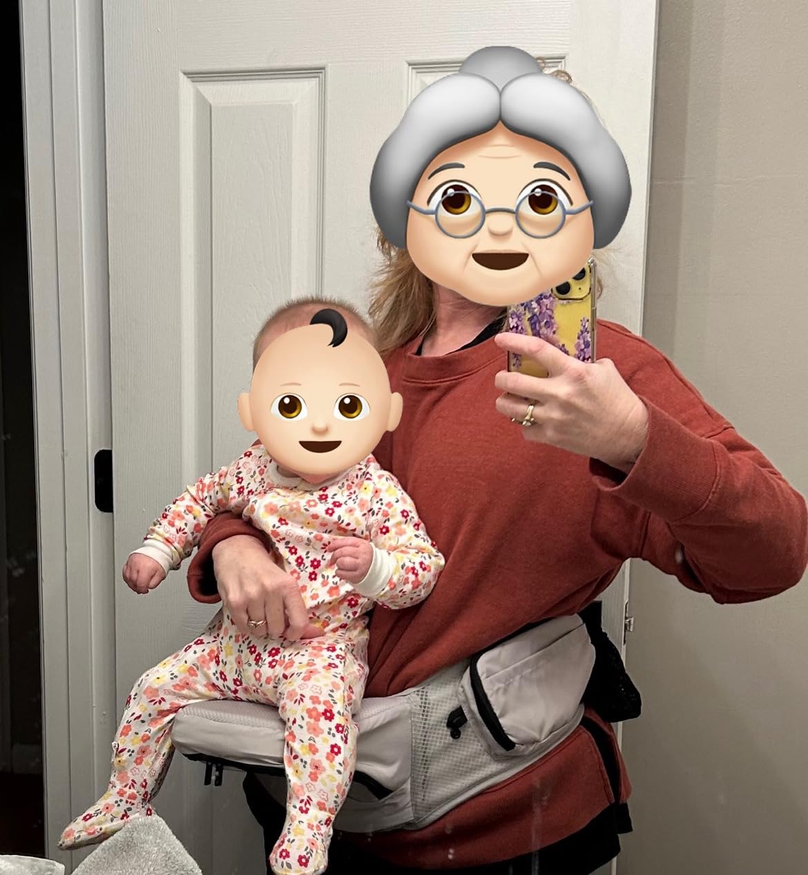 Grownsy Safety-Certified Baby Hip Seat Carrier for Babies & Toddlers, Black | Adjustable Waistband, Multiple Storage Pockets, Breathable Fabric, Ergonomic Hip Supports up to 50 lbs, Ages 0-36 Months customer photo 2