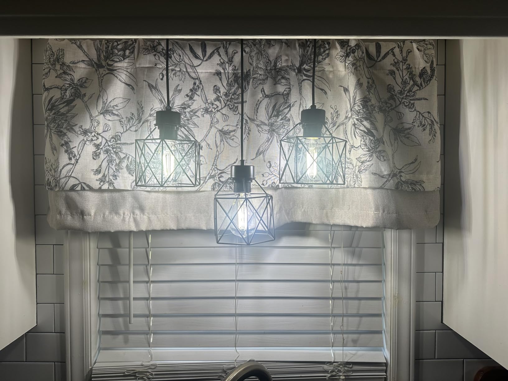 3-Light Hanging Pendant Light Fixtures, Farmhouse Kitchen Island Light Fixture, Industrial Hanging Pendant Lighting for Dining Room Bedroom Hallway, Black Metal Cage Pendant Lamp, E26 Base customer photo 2