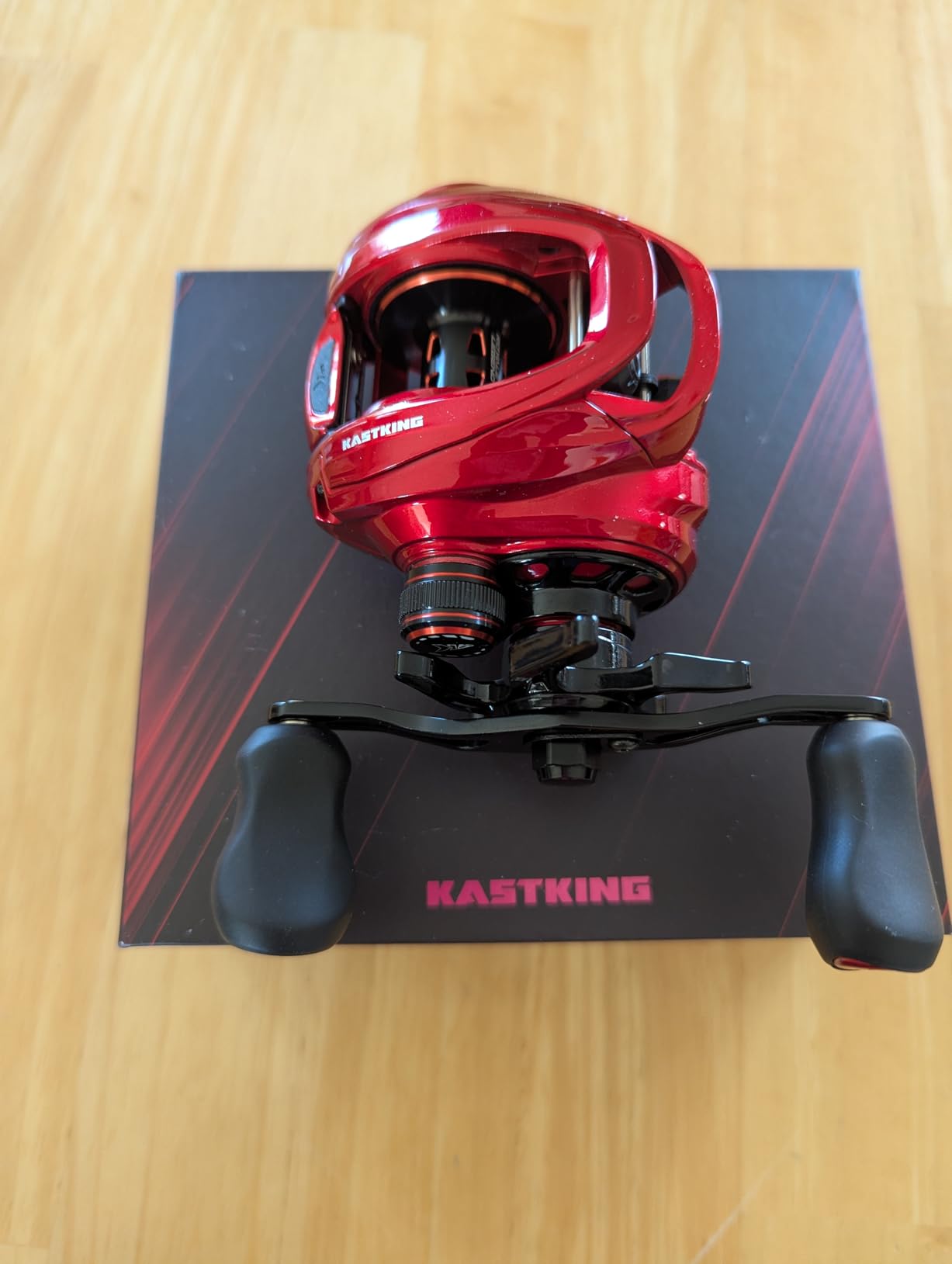 KastKing Royale Legend Glory Baitcasting Fishing Reels, 8.0:1 Gear Ratio | Max Drag: 16 lb, 7+1 BB, 6.98 oz, Graphite Frame, Halo XII Magnetic Braking System, DTCC Line Guide, Palm Perfect Design customer photo 1
