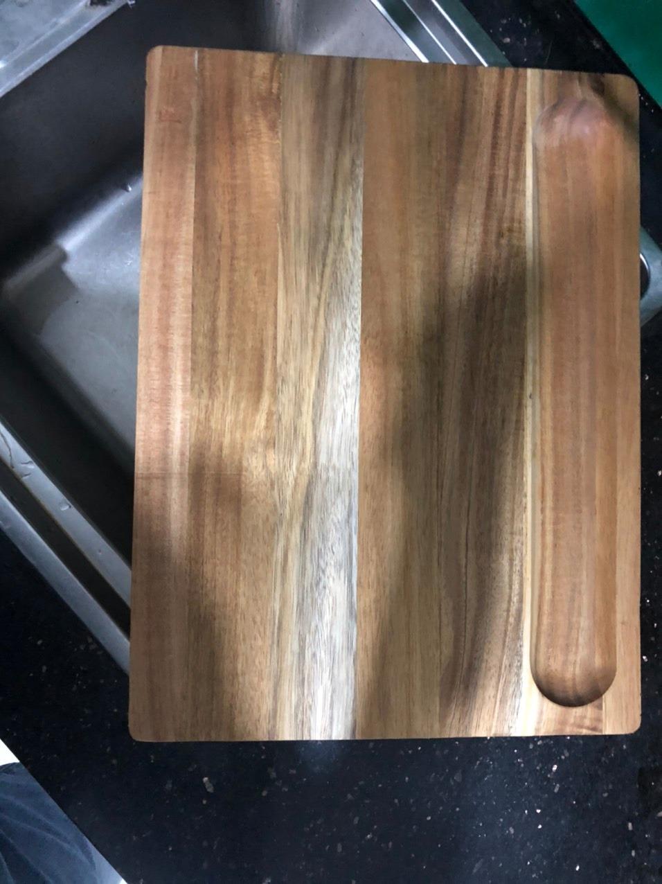 Acacia Wood Cutting Board (17x13x1.5in) and Wooden Butcher Block, Chopping Board - Reversible Multipurpose For Meat, Cheese Board, Vegetables, Bread...with Juice Groove, Cracker Holder & Inner Handles customer photo 1