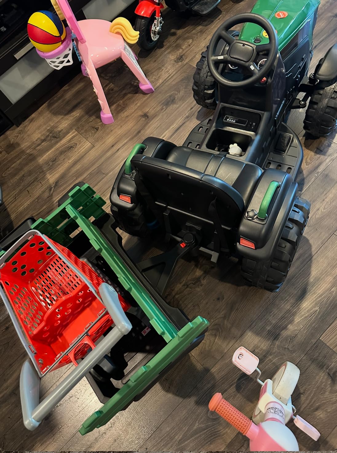 ELEMARA 24V 9AH Ride on Tractors with Easy Detachable Trailer,400W Motors Tractor Ride On Toy,Electric Tractor Toy for Big Kids, All-Terrain Capability,3-Point Seat Belt for Ages 3+, Forest Green customer photo 2