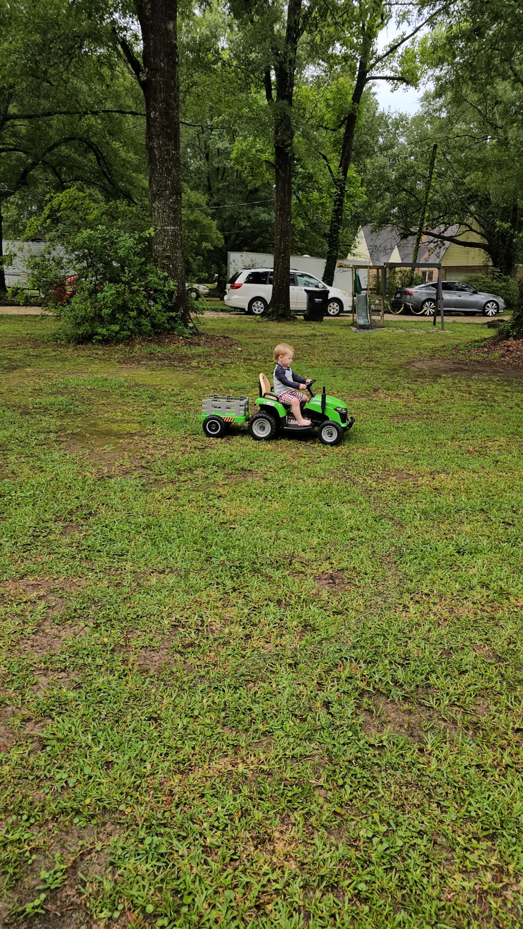 ARBELI 12V 7AH Kids Ride On Tractor w/Trailer & Remote Control, Red | Ride on tractor for kids ages 2-5, dual 45w motors, shifter, 66lbs weight capacity, bluetooth music, birthday gift customer photo 1