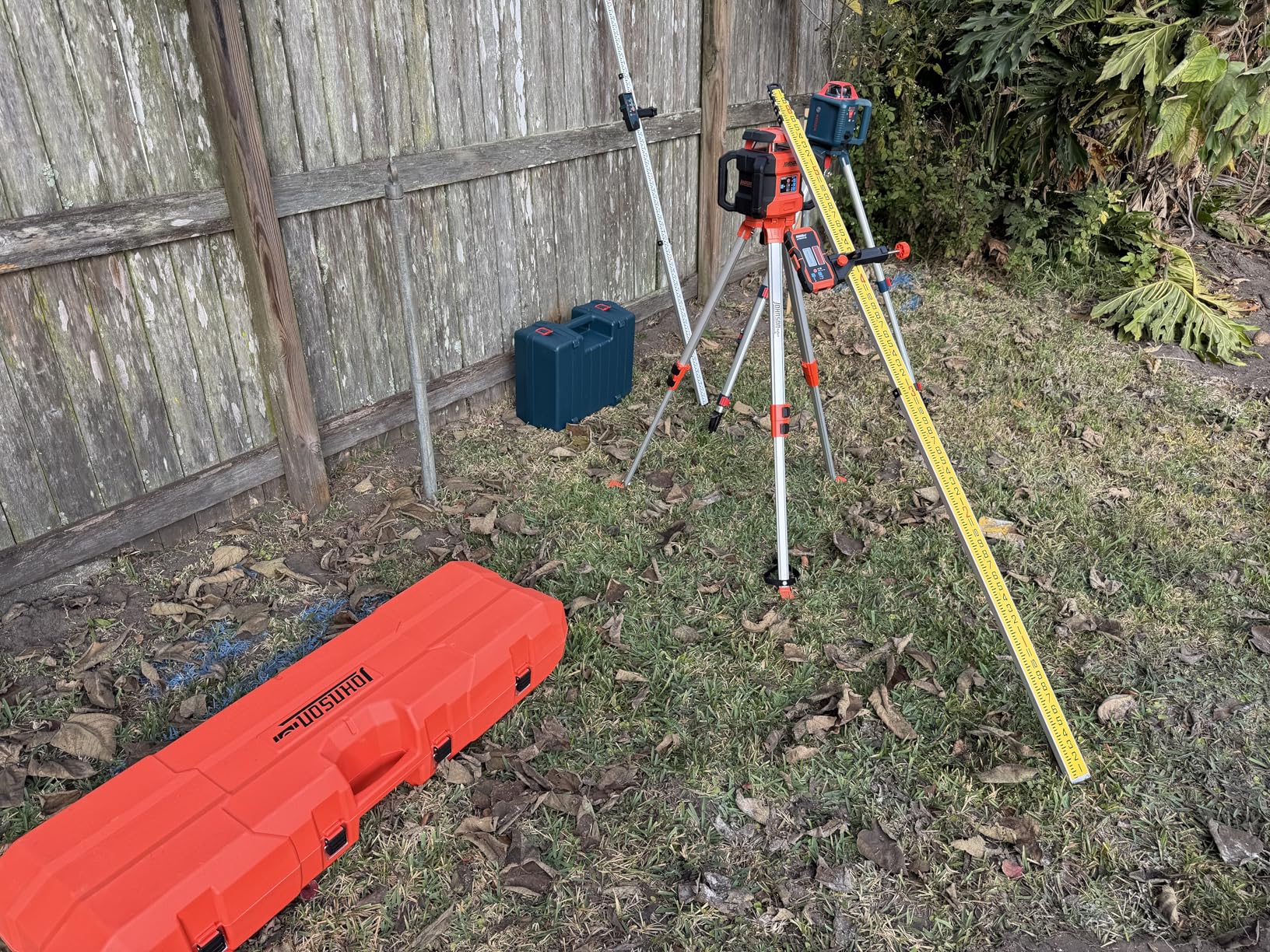 Johnson Level & Tool JRT300-RDHV-S Self-Leveling Red Dual Slope Rotary Laser System, 4,000FT Range, Lithium Ion Batteries, Magnetic Target, Laser Detector, Remote Control, Tripod and 13 FT Grade Rod customer photo 2