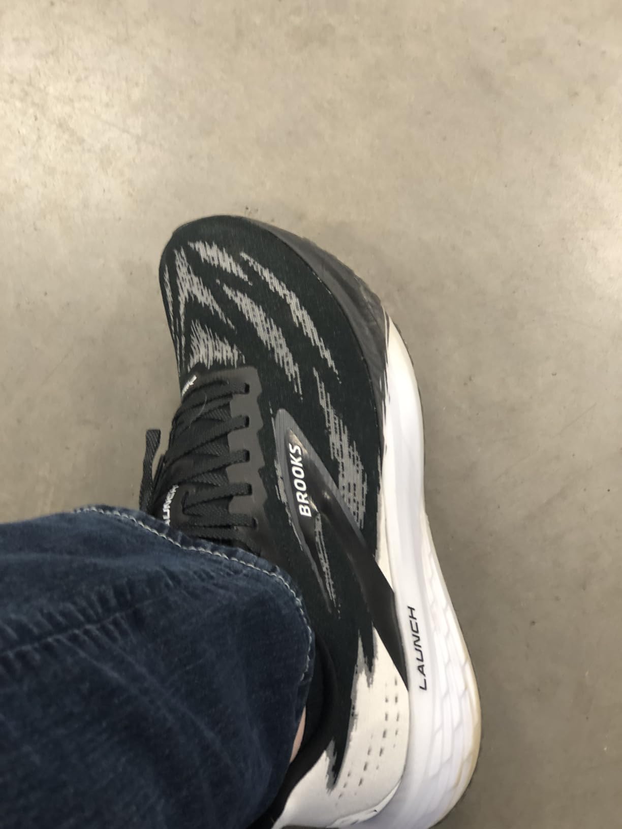Brooks Men's Launch 11 Neutral Running Shoe customer photo 2