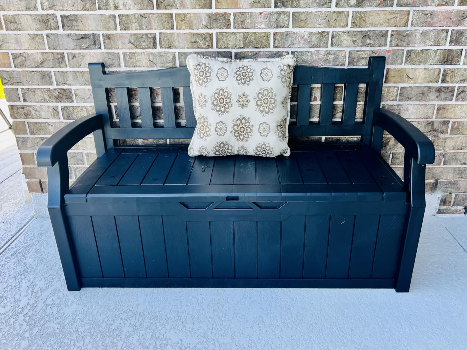 Greesum 80 Gallon Storage Bench Outdoor Deck Box with Armrest, Patio Furniture, Lockable, Waterproof and UV Resistant, Suitable for Garden, Pool, Black customer photo 1