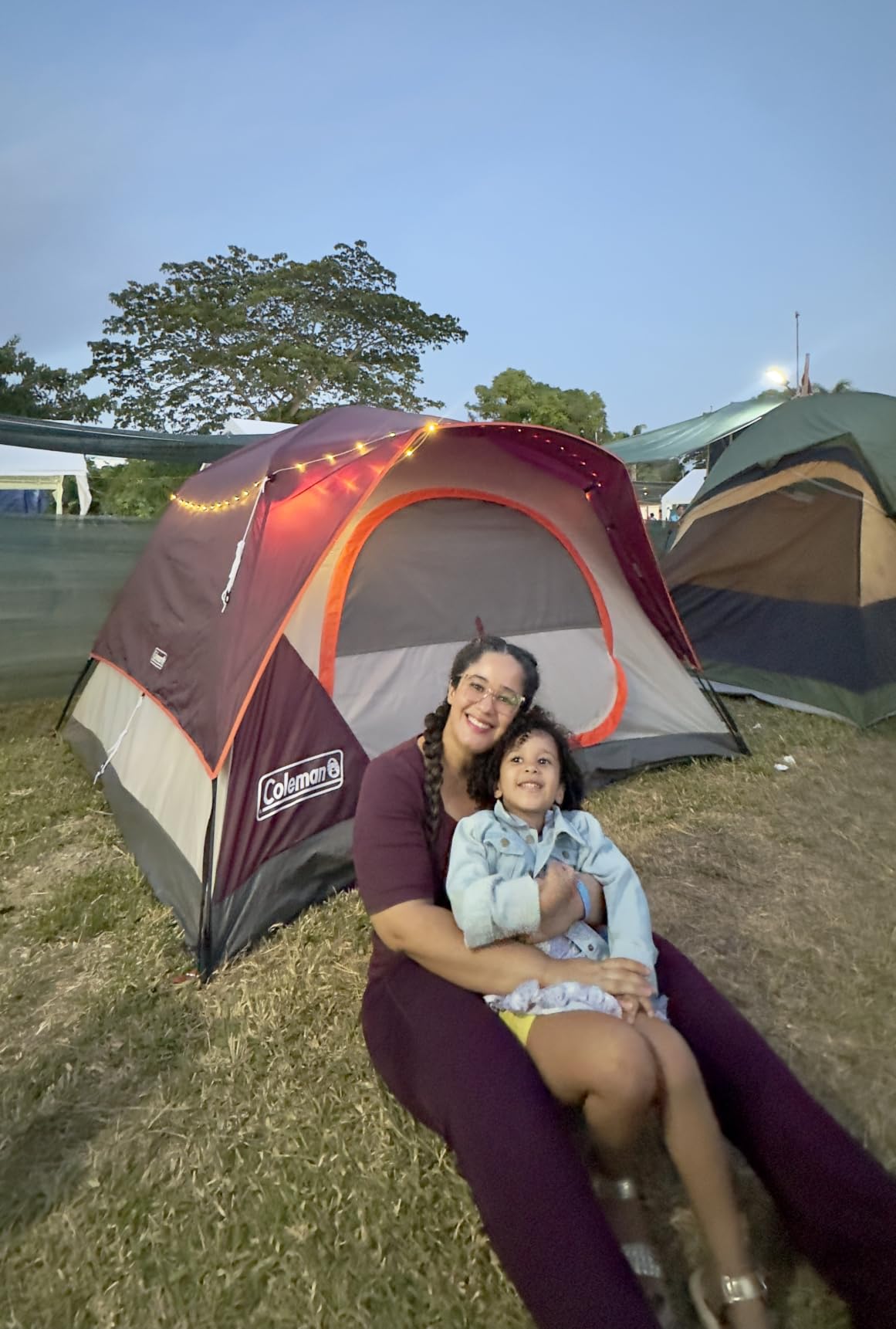 Coleman Skydome Camping Tent with 5 Minute Setup, 2/4/6/8 Person Weatherproof Tent with Rainfly & Carry Bag, 20% More Headroom Than Traditional Canopies customer photo 2