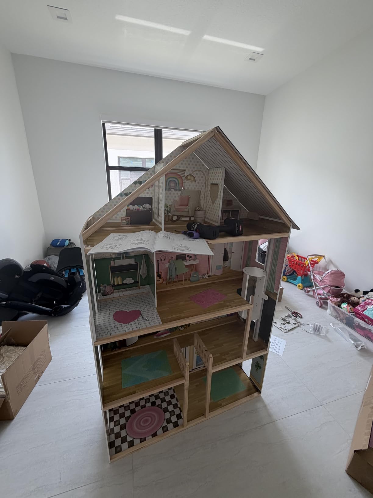 Delta Children Deluxe Maui Dollhouse - Large 4-Story Dollhouse with 12 Rooms Includes 50 Accessories - Working Elevator, Wave Slide, Lights/Sounds - Fits 12-inch Dolls - Pretend Play Gift for Ages 3+ customer photo 2