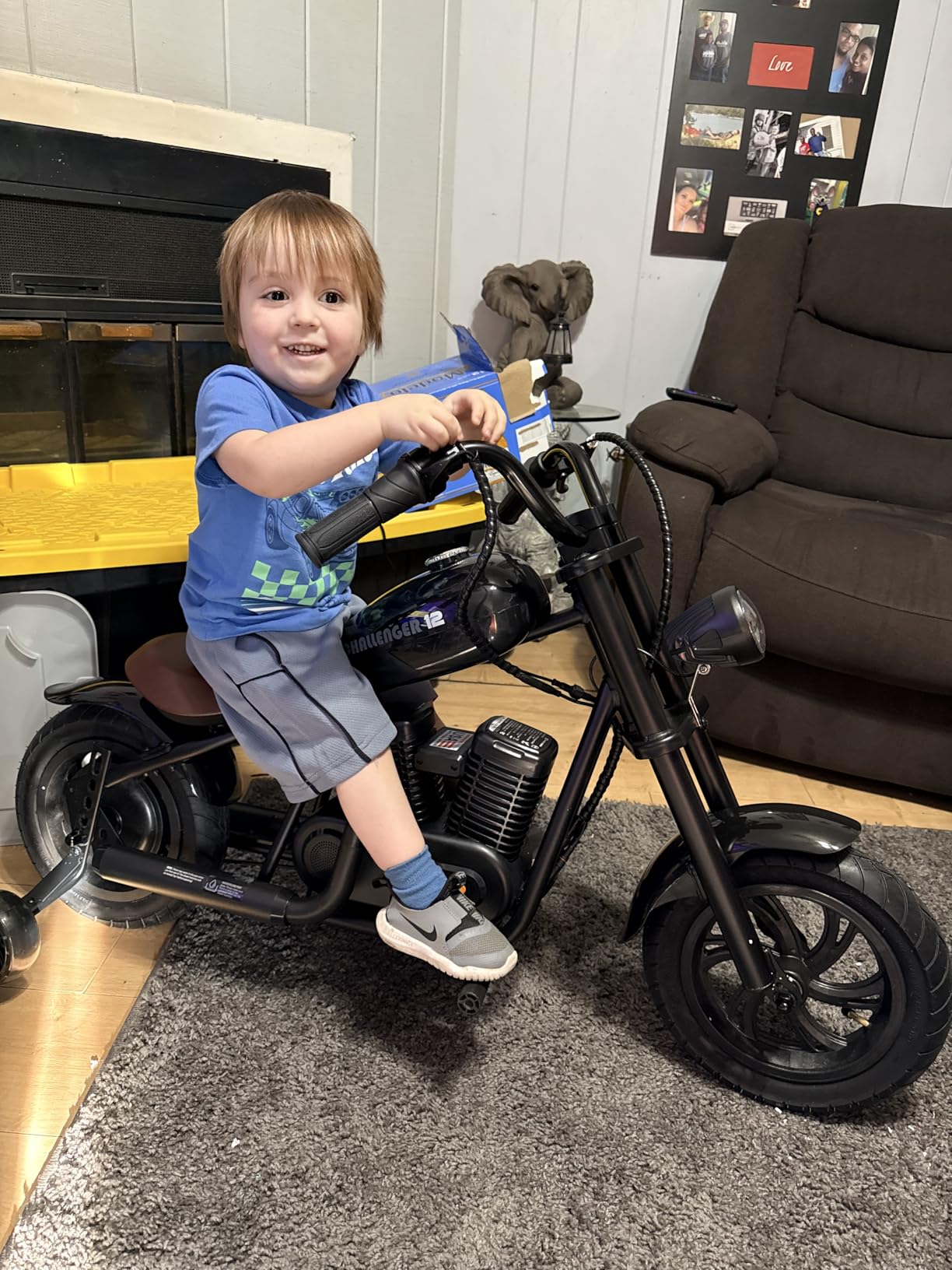 Hyper GoGo Electric Dirt Bike for Kids, Ideal Gift Electric Motorcycle with Ambient Light, Music Player, Simulated Fog Emission, Up to 10MPH & 60 Minutes Continuous Ride (Radiant Black) customer photo 2