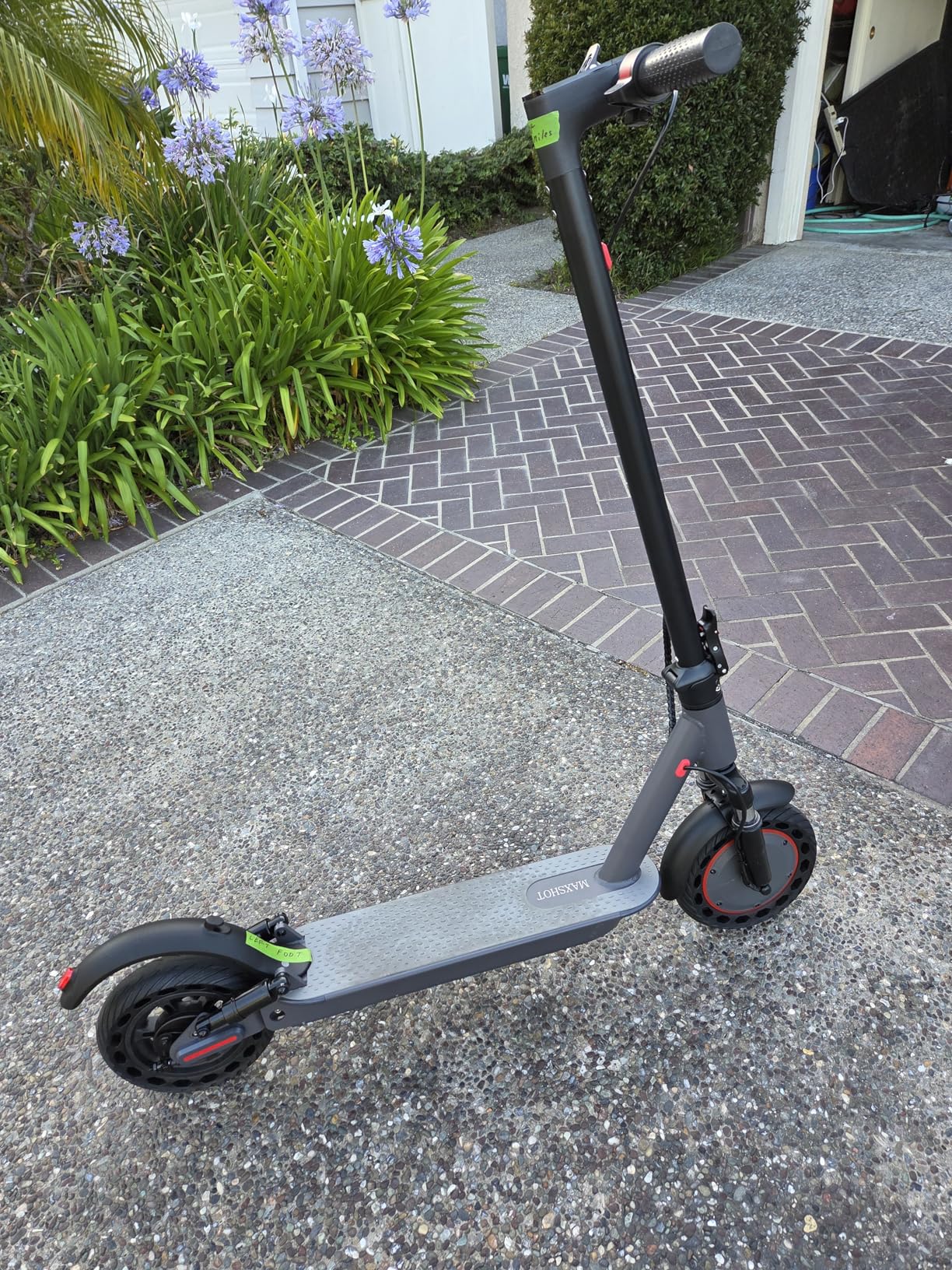 Maxshot Electric Scooter, 8.5 /10 /14 inch Tire, 16/19/22 Mph Top Speed, 12-50 Miles Long Range, Folding Escooter for Adults and Kids with Seat Bag, Dual Braking, Dual Suspension, App customer photo 2
