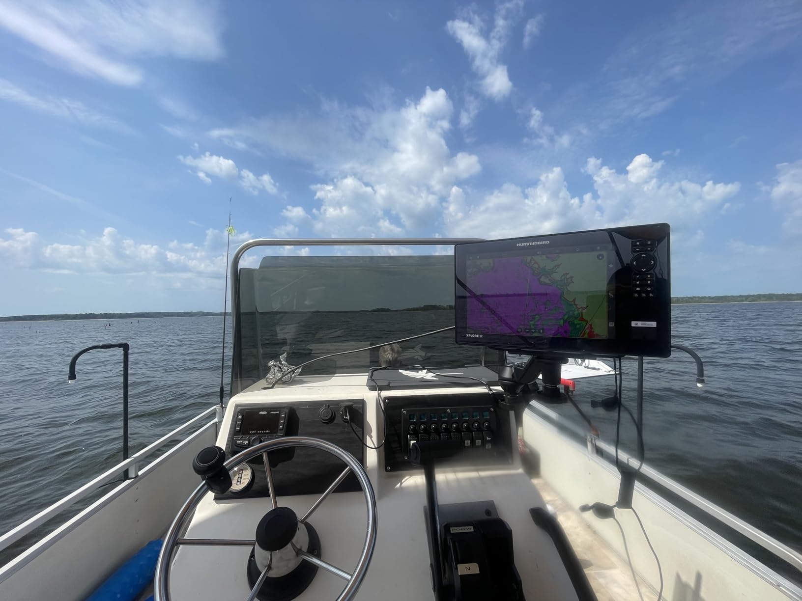 Humminbird XPLORE Series GPS Fish Finder MEGA Side Imaging+ customer photo 2