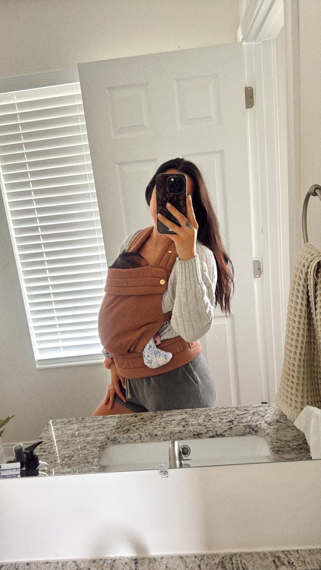 Mabē Monarch Ergonomic Baby Carrier - Premium Cotton Soft Structured Newborn to Toddler Carrier with Hip-Healthy Design, 3 Carry Positions (9-46 lbs), Lightweight & Breathable, Houndstooth customer photo 1
