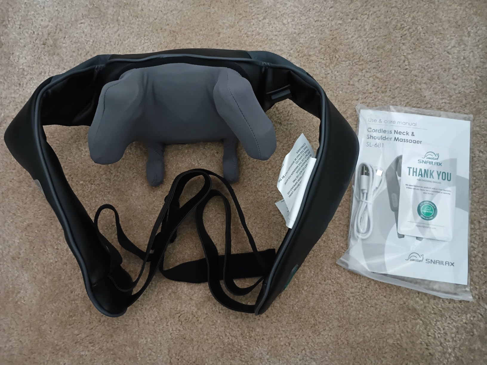 Snailax Cordless Neck Massager with Heat, Kneading Neck and Shoulder Massager Deep Tissue, Shiatsu Back Pillow, 2 Heating Levels,Gifts for Mom Dad customer photo 2