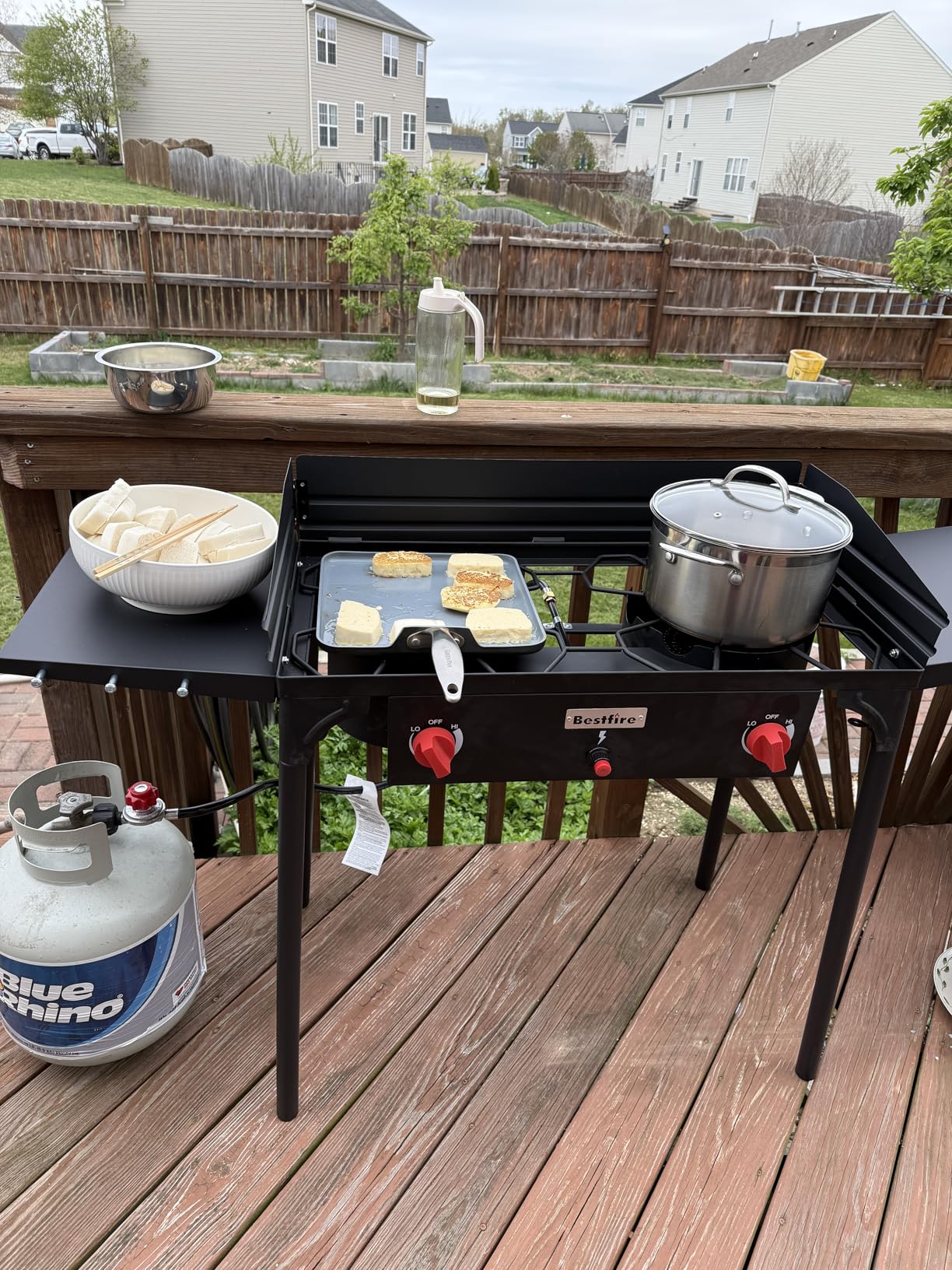 Bestfire 2 Burner Propane Stove, 150,000 BTU High Pressure Camping Burner with Windscreen, Side Shelves, Removable Legs customer photo 1