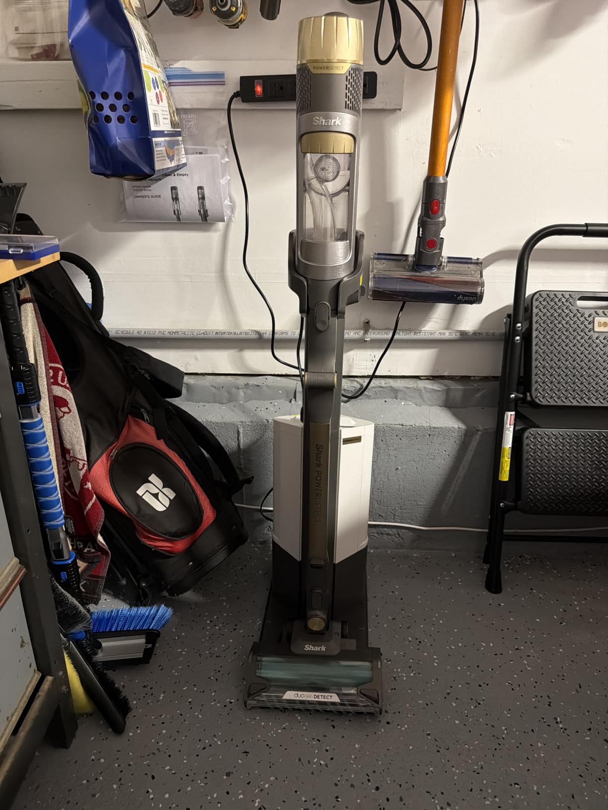 Shark PowerDetect Pet Plus Clean & Empty Cordless Stick Vacuum & Auto-Empty System | IP3253 customer photo 1
