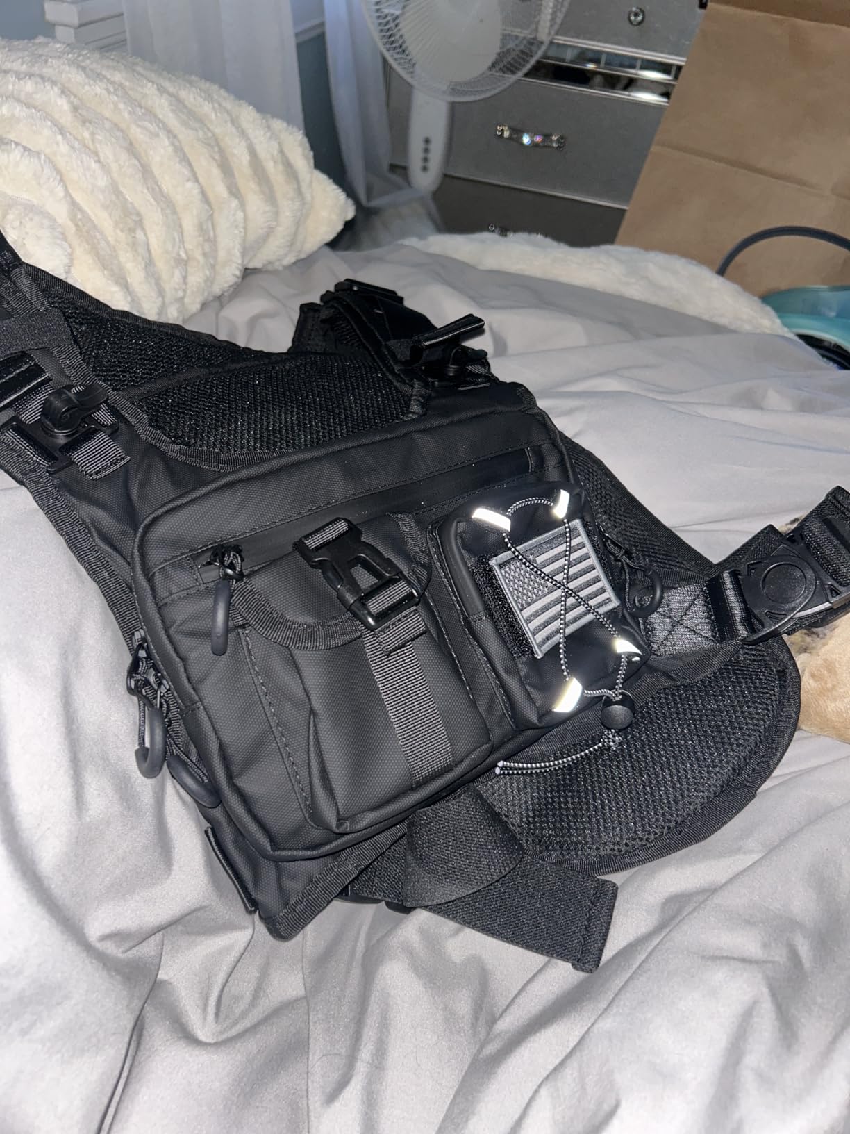 Criuage USA Patent Running Hydration Vest Backpack, Lightweight Chest Pack with 2.0L Water Bladder Bag customer photo 2