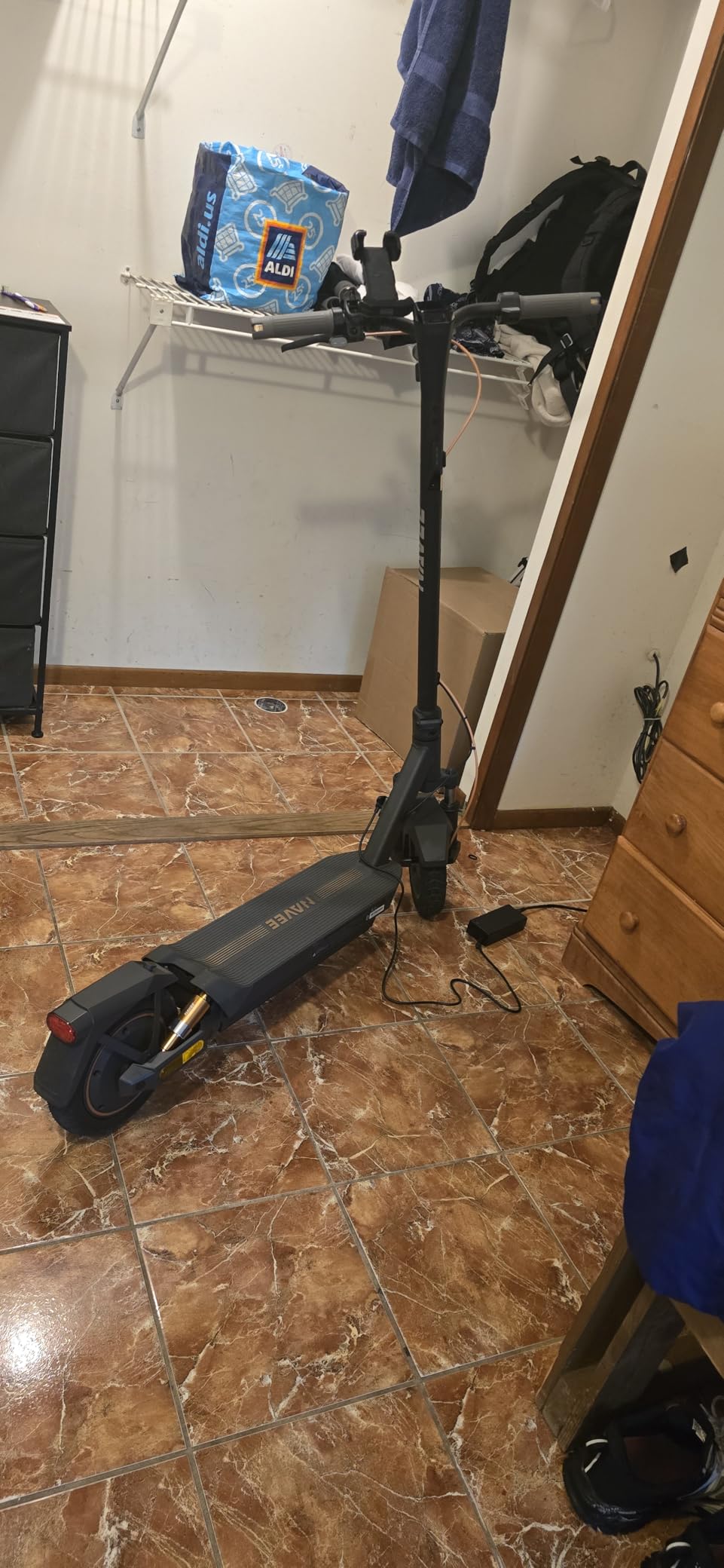 NAVEE GT3/ST3/GT5 Series Electric Scooter, 20/25 MPH Top Speed, 30-55.9 Miles Max Range, 1000-1638W Motor with Dual Suspension, 10