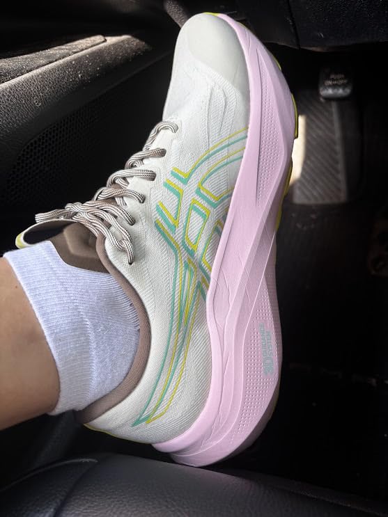 Women's GT-2000 14 Running Shoes customer photo 1