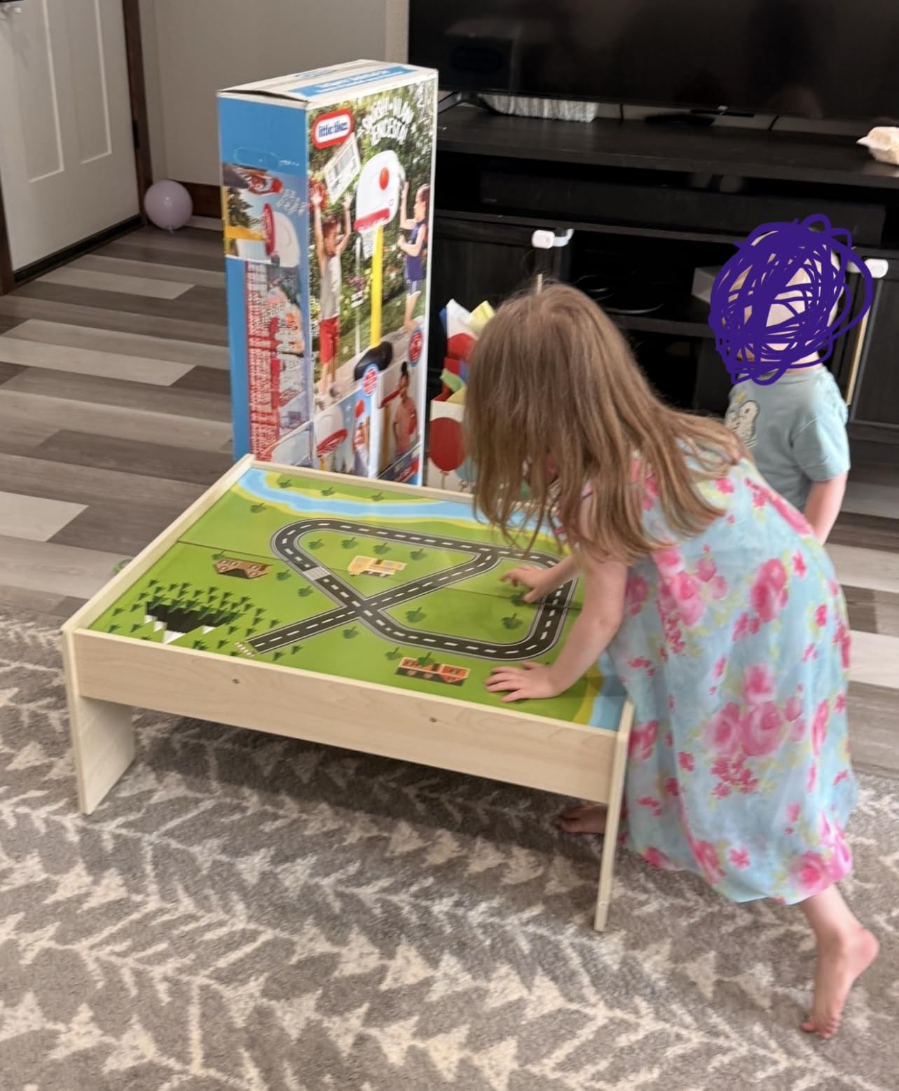 VEVOR Train Table, 84 Multicolor Pieces Wooden Kids Activity Table with Collapsible Storage Bin, 3-in-1 Wooden Train Set for Gaming, Drawing, Reading, Eating, Creative Toy Set for Kids Ages 3+ customer photo 1