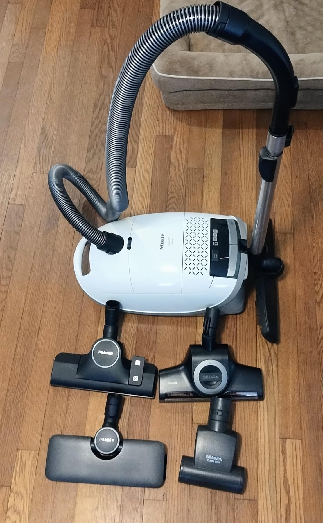 Miele Guard M1 Parquet XL Bagged Canister Vacuum for Hard Floors customer photo 1