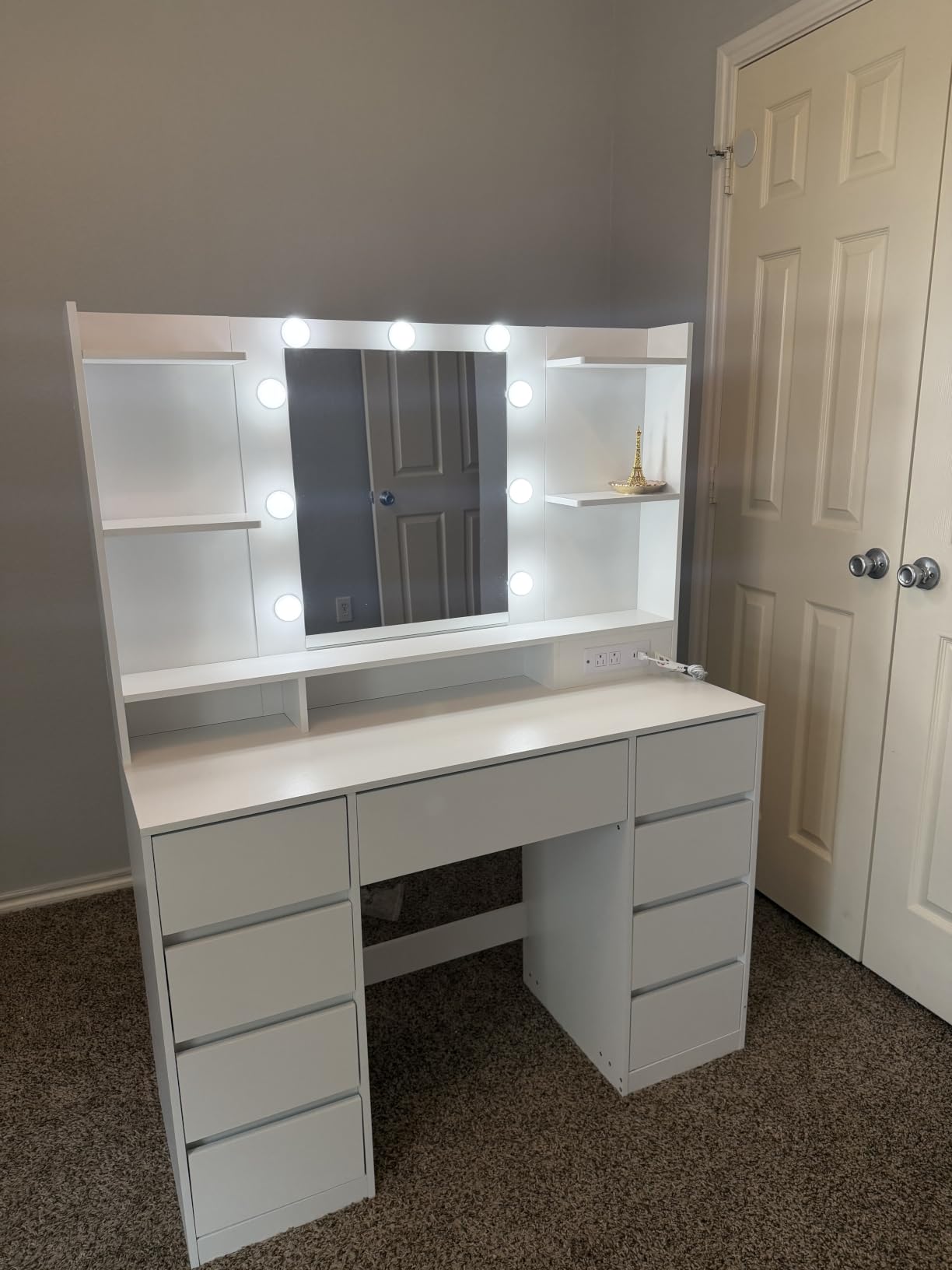 SONGMICS HOME Vanity Desk with Mirror and Lights, Makeup Vanity Table with Power Outlets, 9 Drawers Storage Dressing Table for Bedroom, White customer photo 2