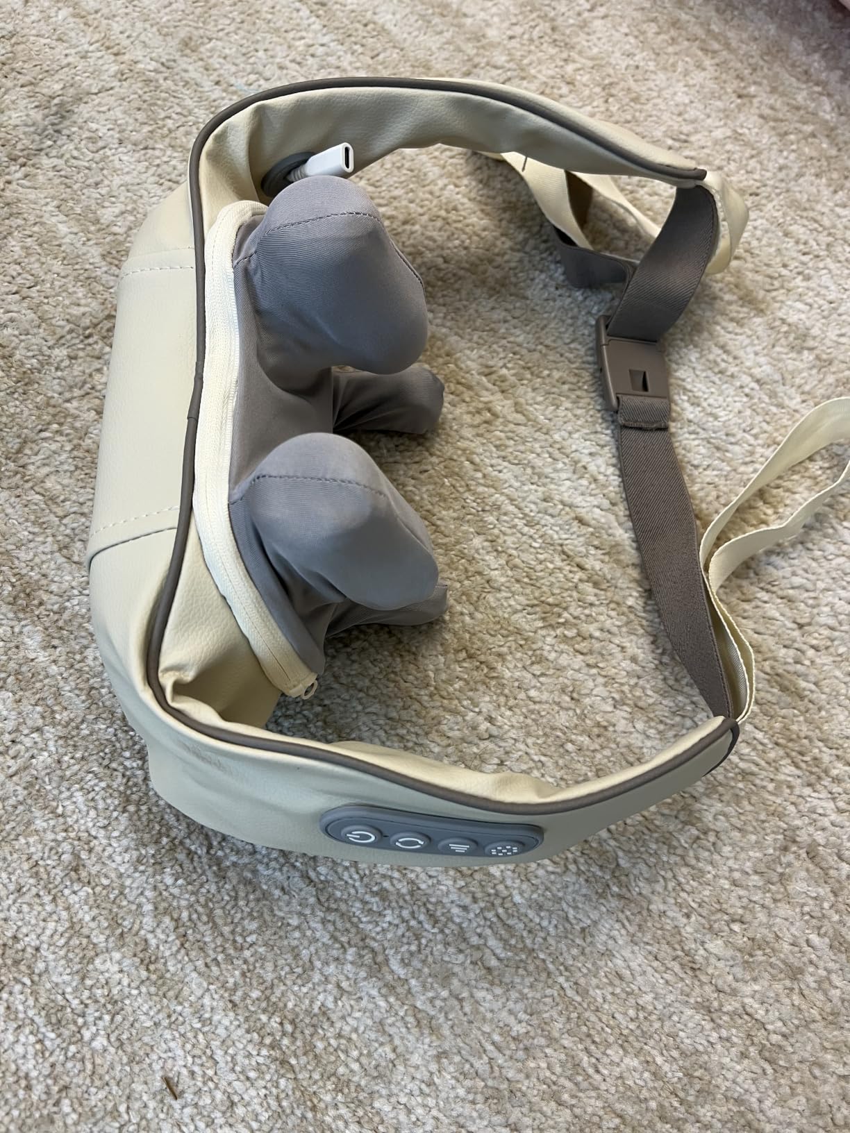 Wireless 4D Shiatsu Neck Massager with Heating Function, Deep Kneading Neck & Shoulder Massager Pillow for Pain Relief, for Back, Legs, Waist - Perfect Relaxation Gifts for Men Women customer photo 1
