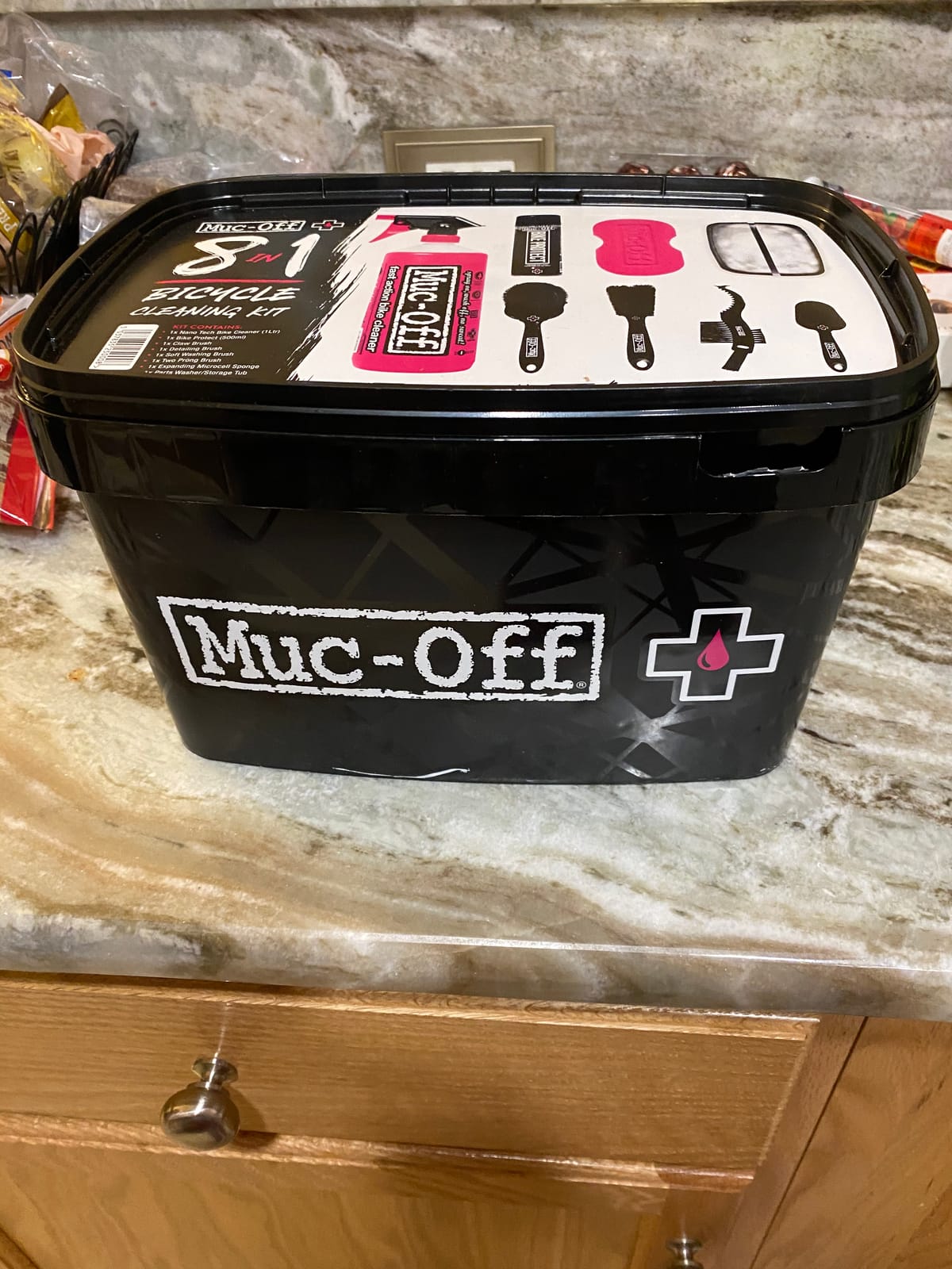 Muc Off - 250US 8 in 1 Bicycle Cleaning Kit, Black customer photo 1