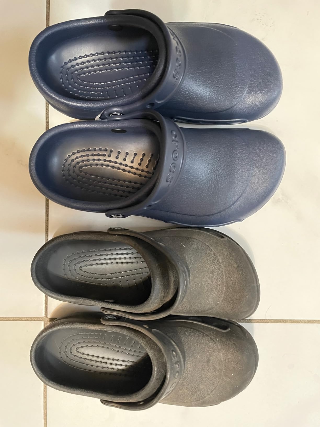 Crocs Unisex-Adult Bistro Work Clogs, Enclosed Toe, Slip Resistant Shoes customer photo 2